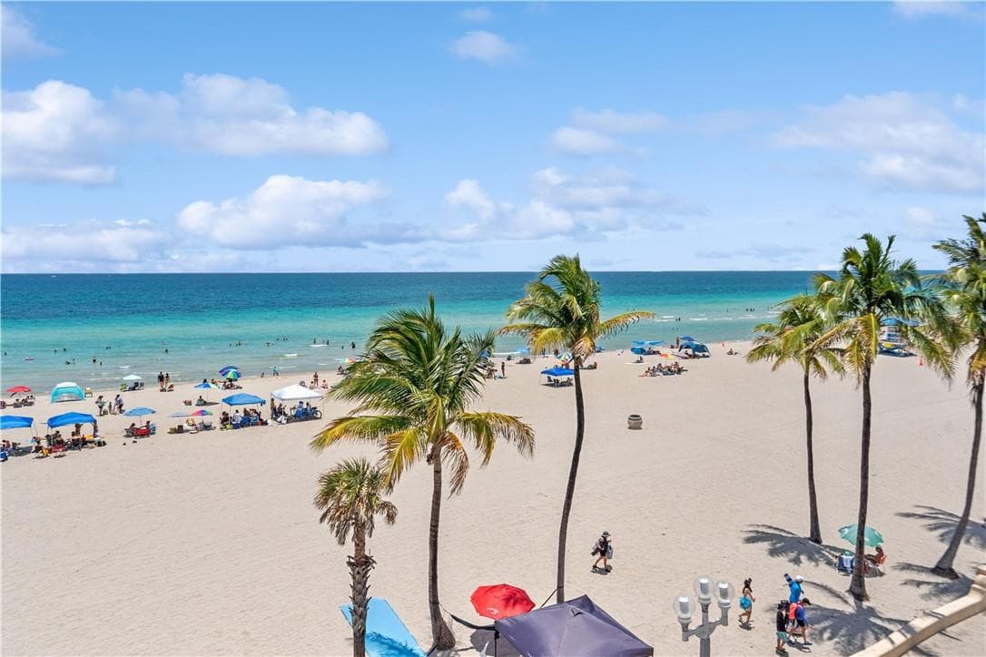 201 Van Buren Street 102, Hollywood, FL 33019 — photo 13 of 15