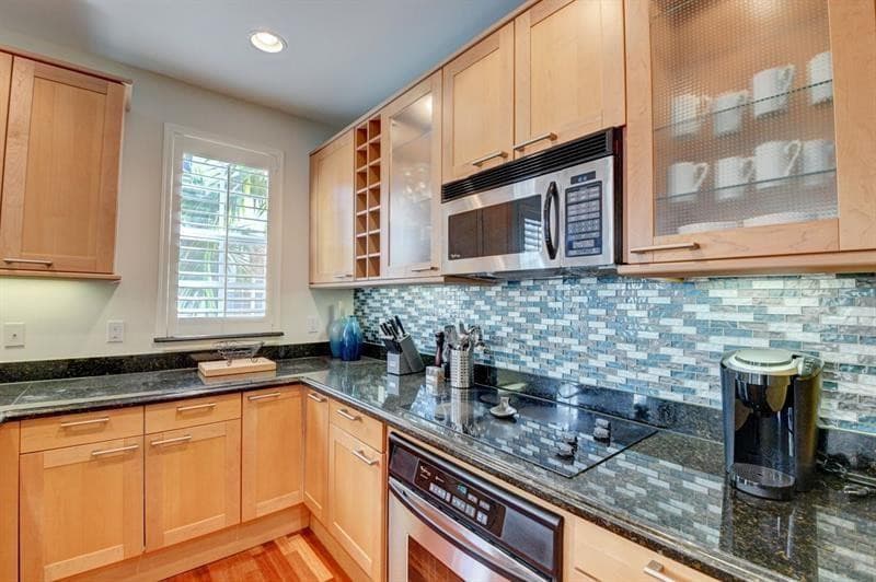 306 E Mallory Circle, Delray Beach, FL 33483 — photo 9 of 36