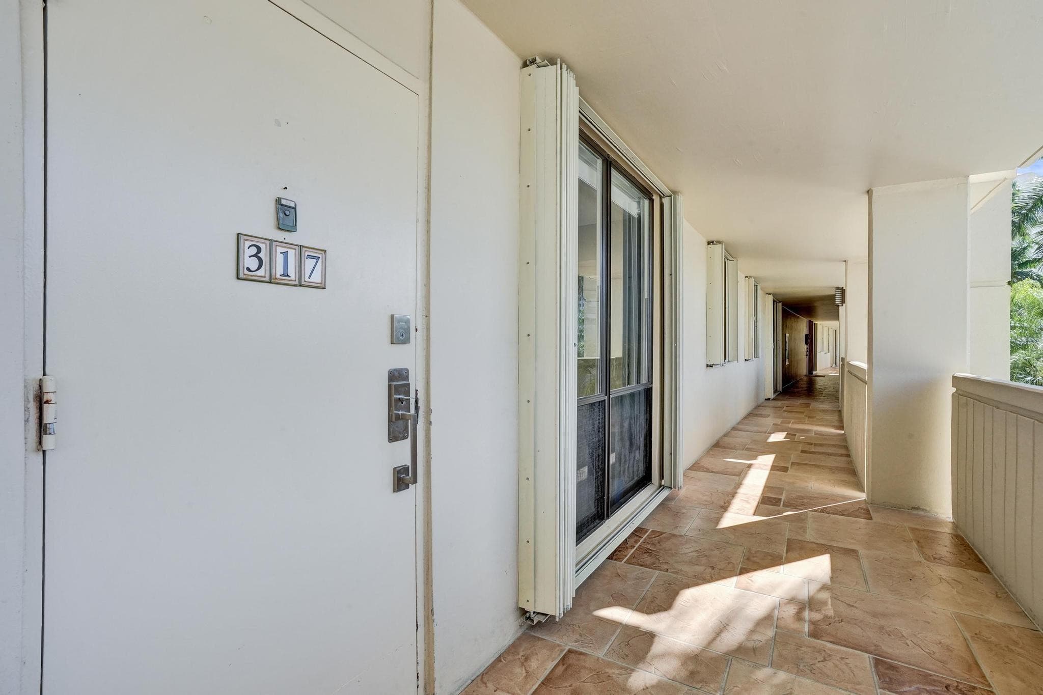 132 Lakeshore Drive 317, North Palm Beach, FL 33408 — photo 4 of 37