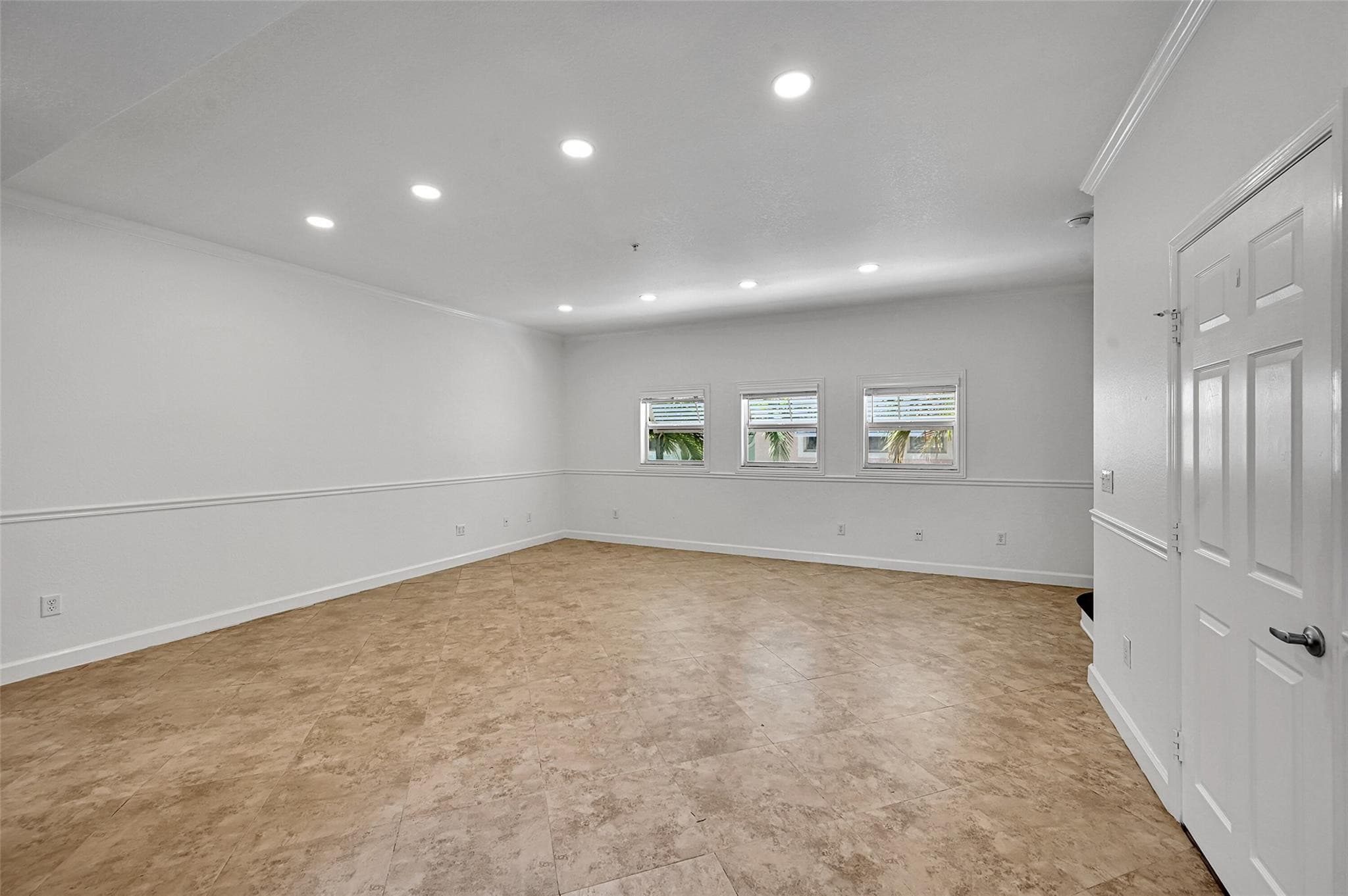 453 NE 1st Street, Pompano Beach, FL 33060 — photo 11 of 54
