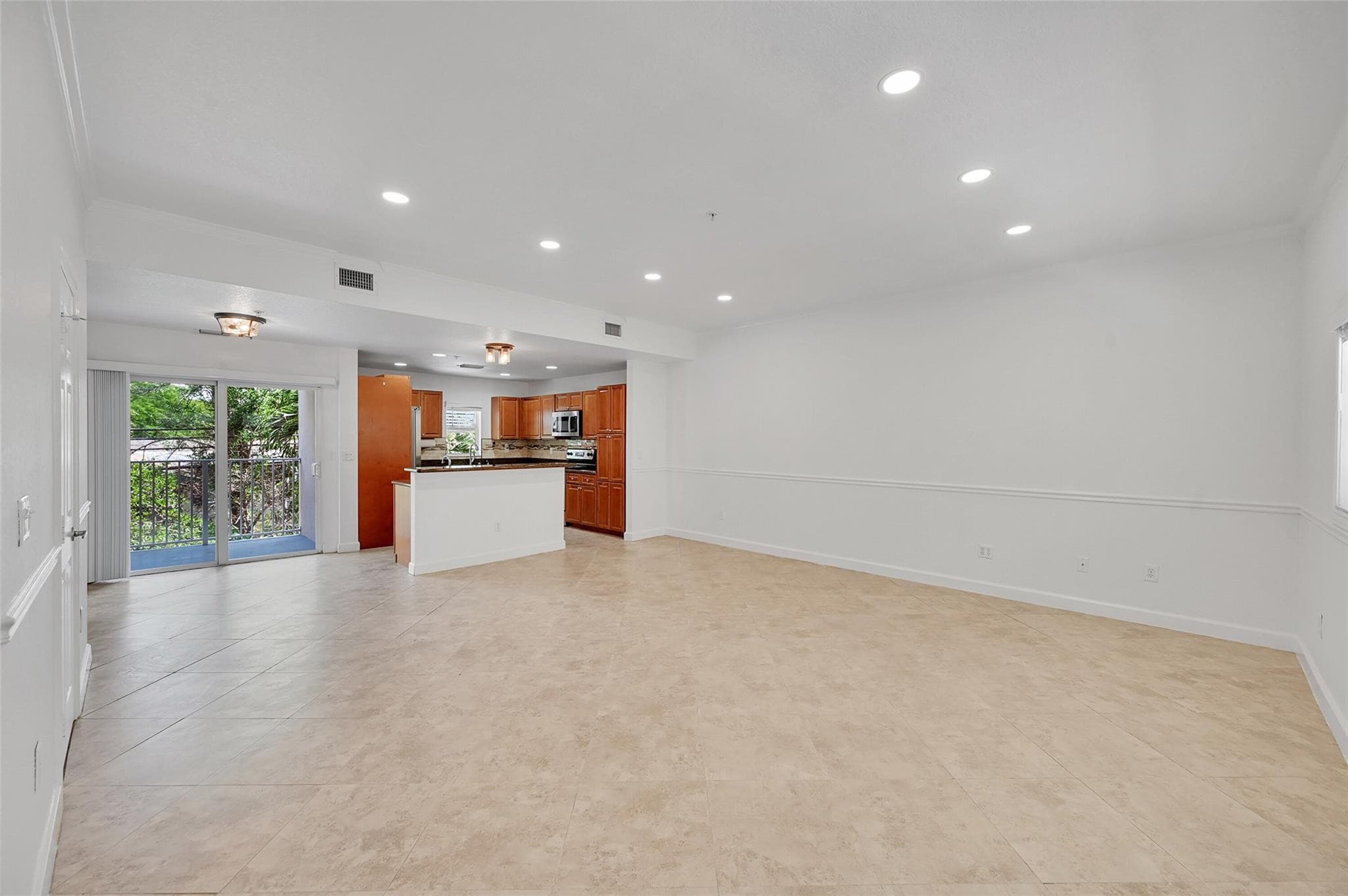 453 NE 1st Street, Pompano Beach, FL 33060 — photo 12 of 54