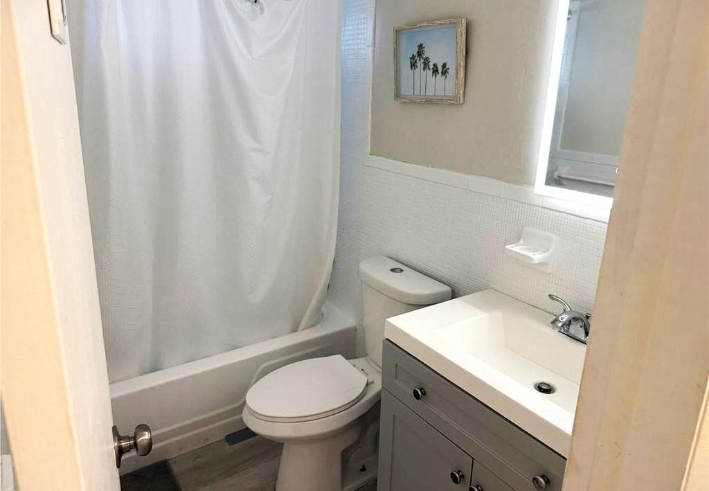 1638 Plunkett Street 4, Hollywood, FL 33020 — photo 5 of 10