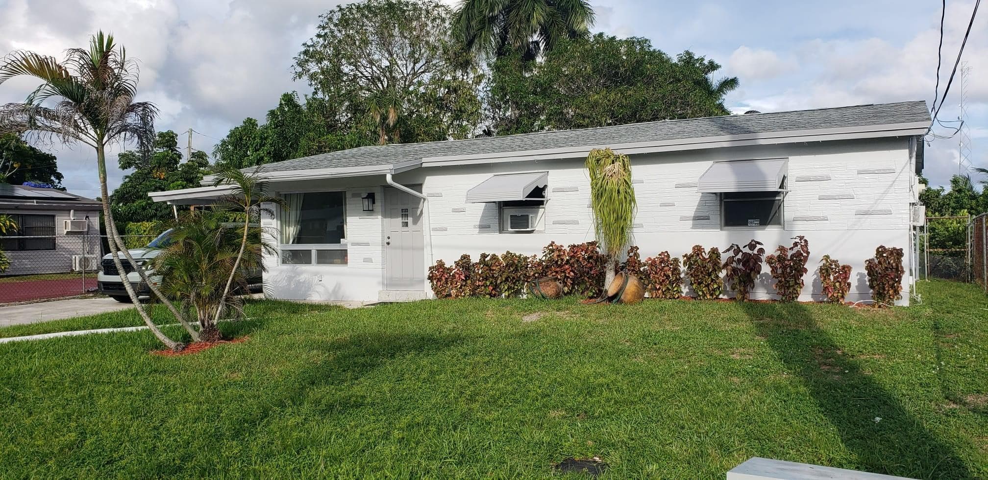 Single Family Residence in Fort Lauderdale — photo 16 of 19