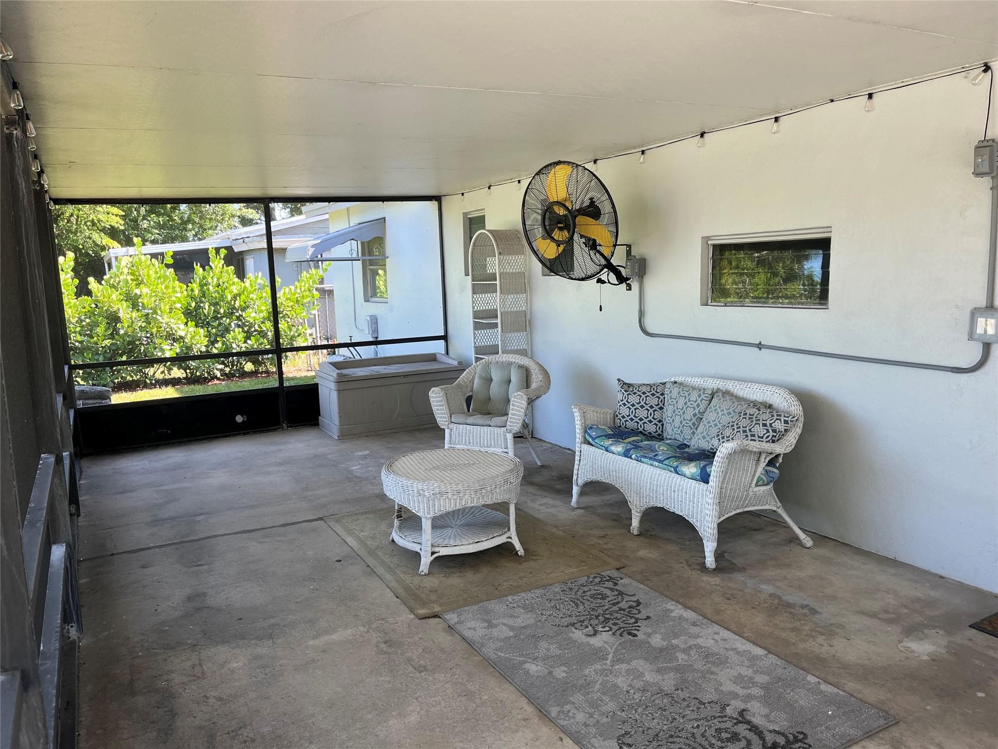 Single Family Residence in Fort Lauderdale — photo 19 of 19