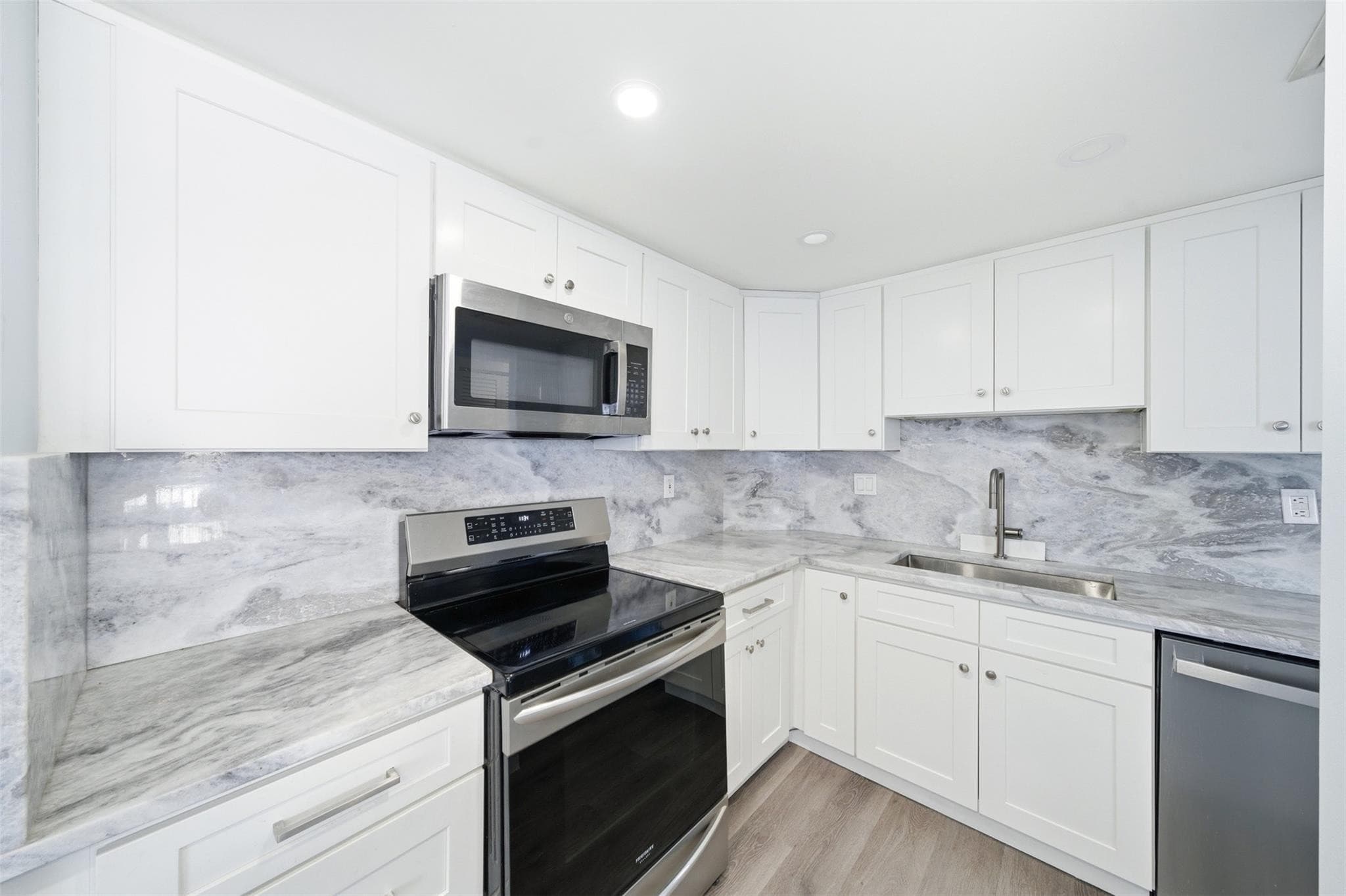 3800 Galt Ocean Drive Ph 14, Fort Lauderdale, FL 33308 — photo 12 of 32