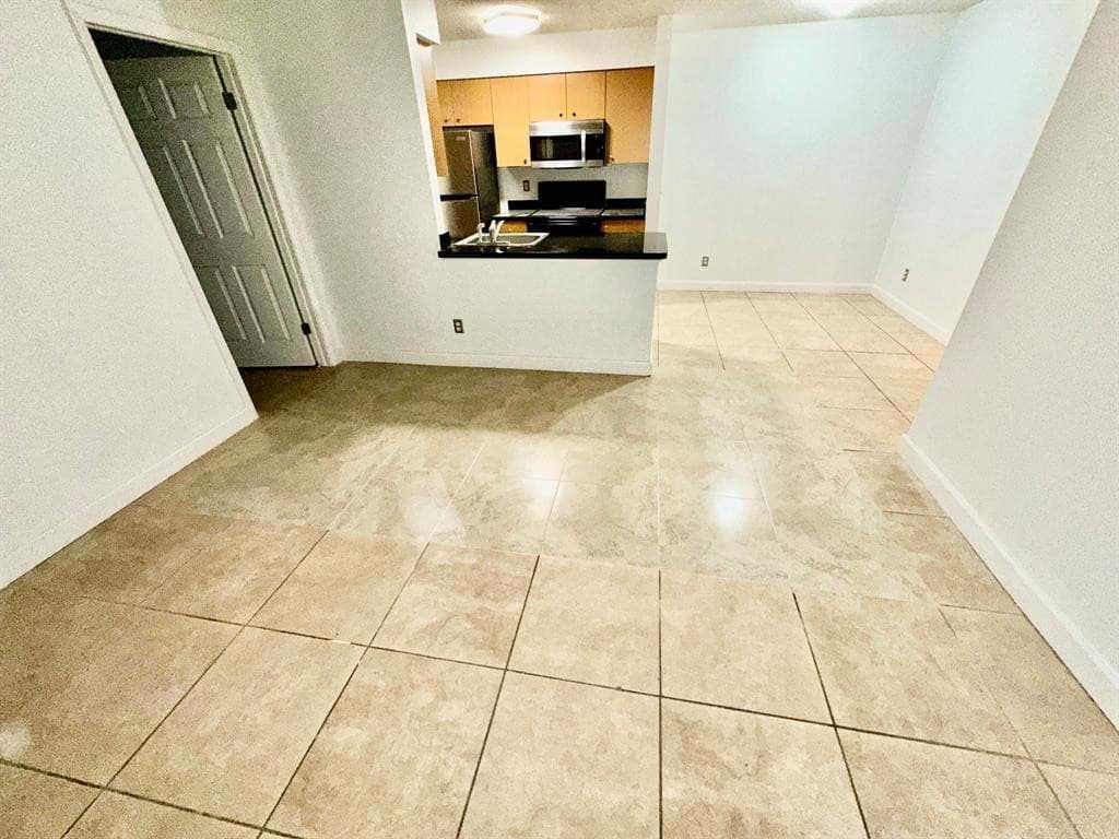 741 NW 104th Avenue 203, Hollywood, FL 33026 — photo 17 of 42