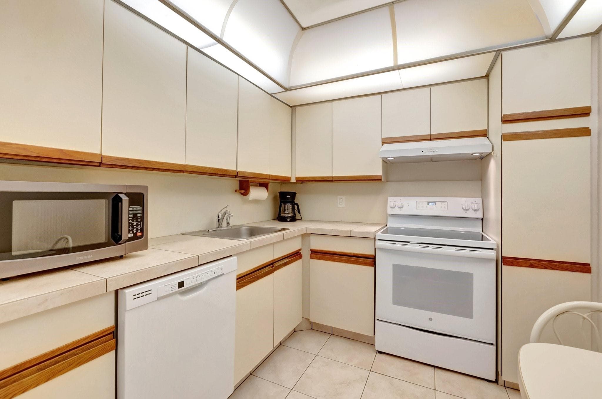 5260 NW 2nd Avenue 504, Boca Raton, FL 33487 — photo 8 of 24