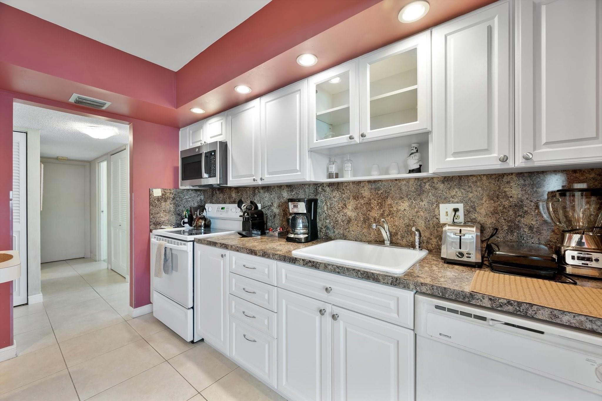 2017 S Ocean Drive Ph1, Hallandale Beach, FL 33009 — photo 10 of 45