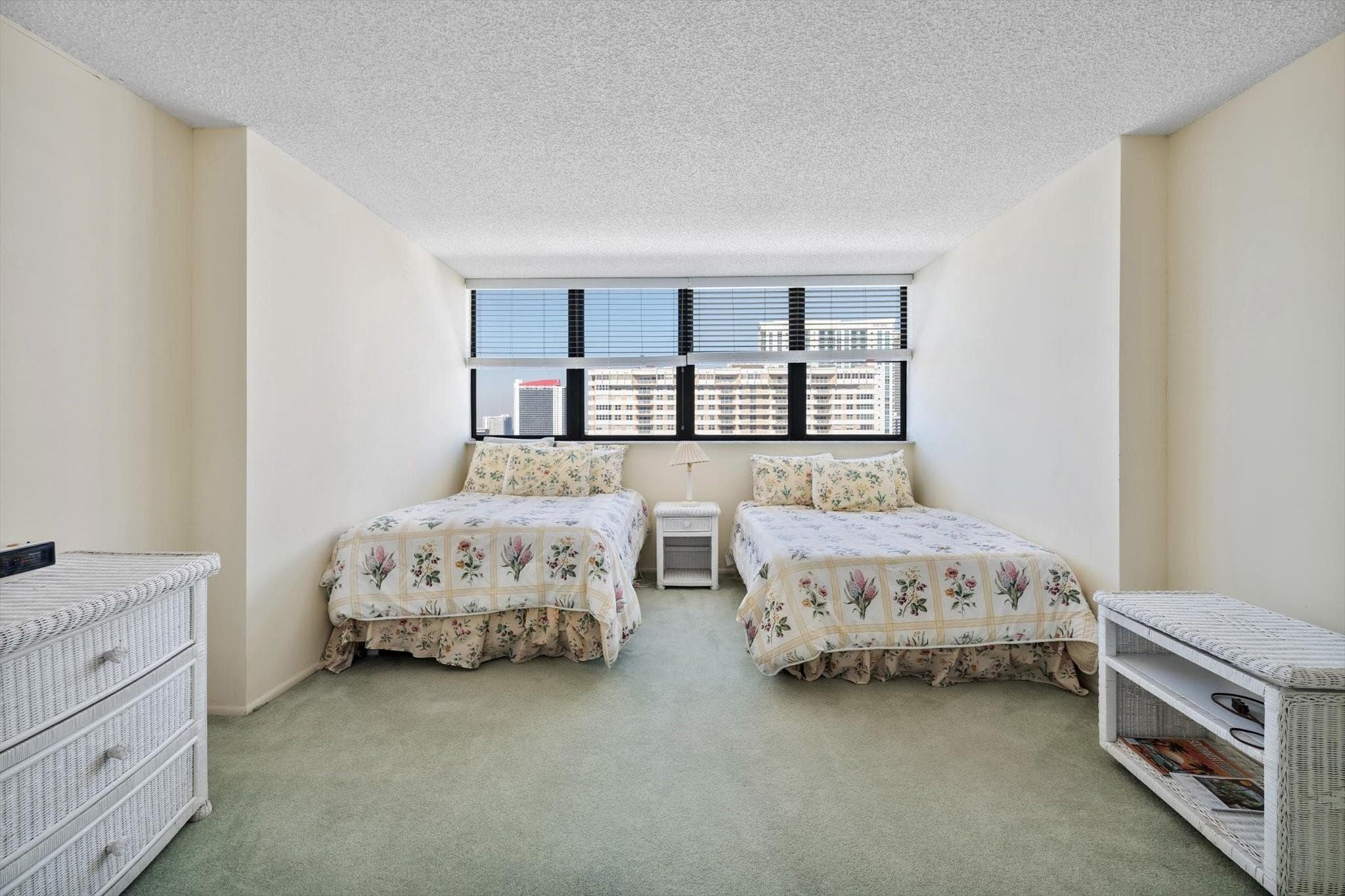 2017 S Ocean Drive Ph1, Hallandale Beach, FL 33009 — photo 20 of 45