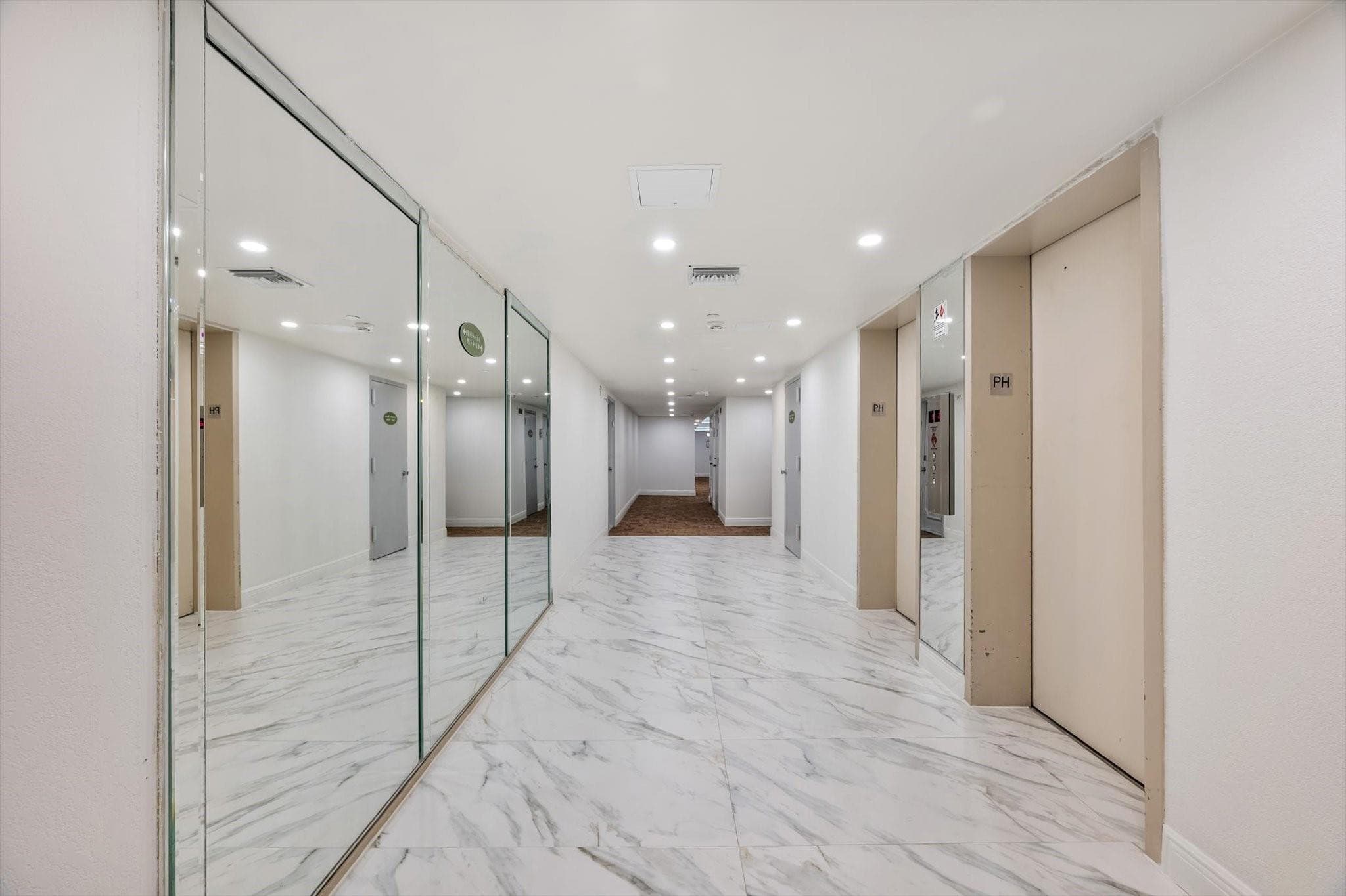 2017 S Ocean Drive Ph1, Hallandale Beach, FL 33009 — photo 29 of 45