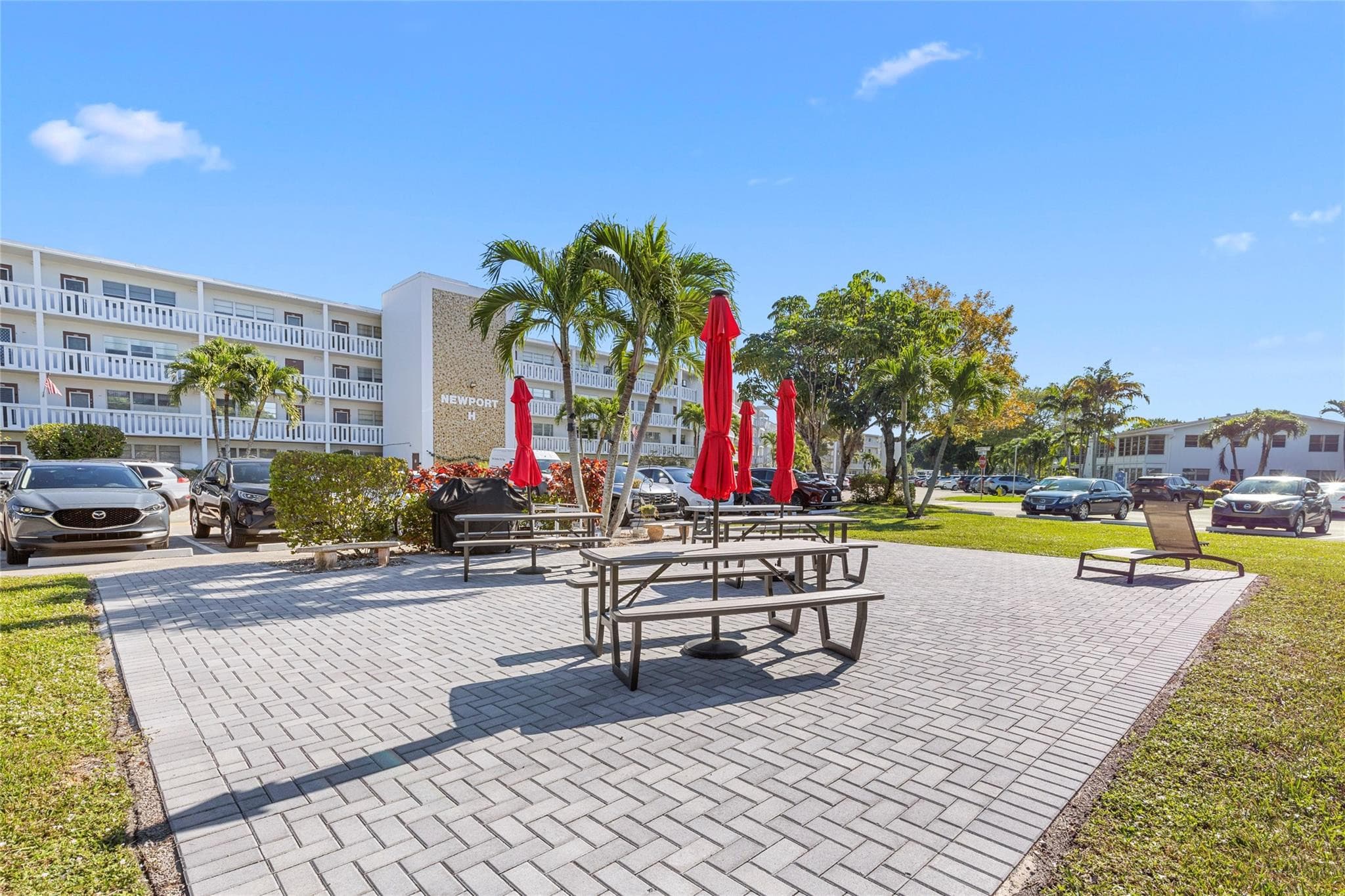 3028 Newport H ., Deerfield Beach, FL 33442 — photo 5 of 47