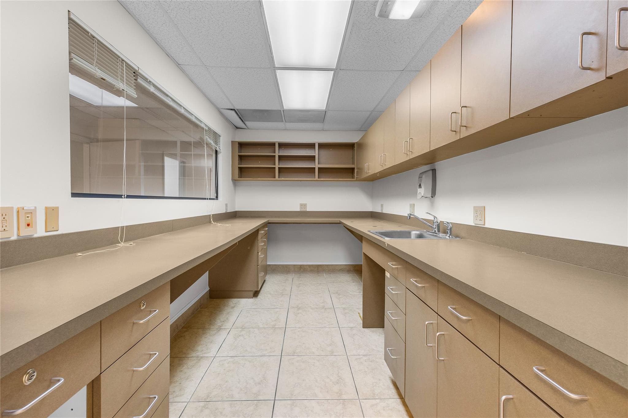 2466 E Commercial Boulevard 102-103, Fort Lauderdale, FL 33308 — photo 19 of 25