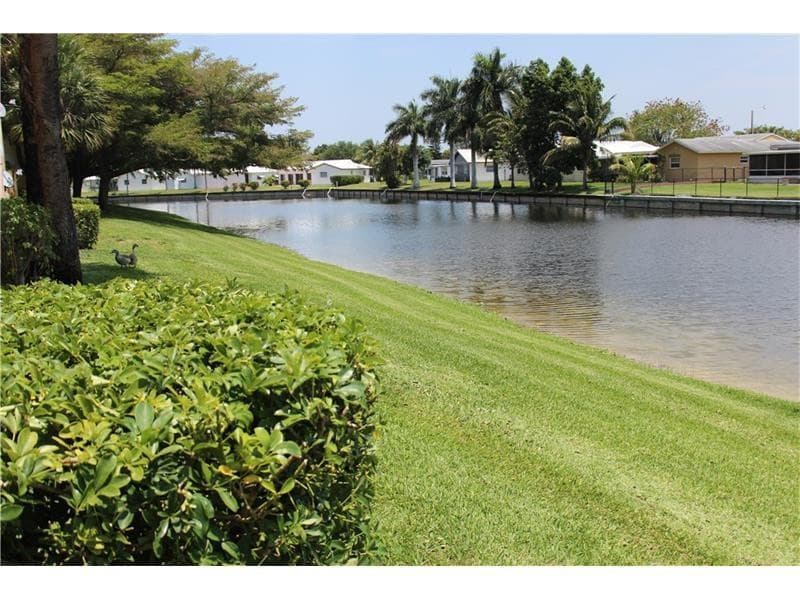 7610 Westwood Drive 119, Tamarac, FL 33321 — photo 2 of 23
