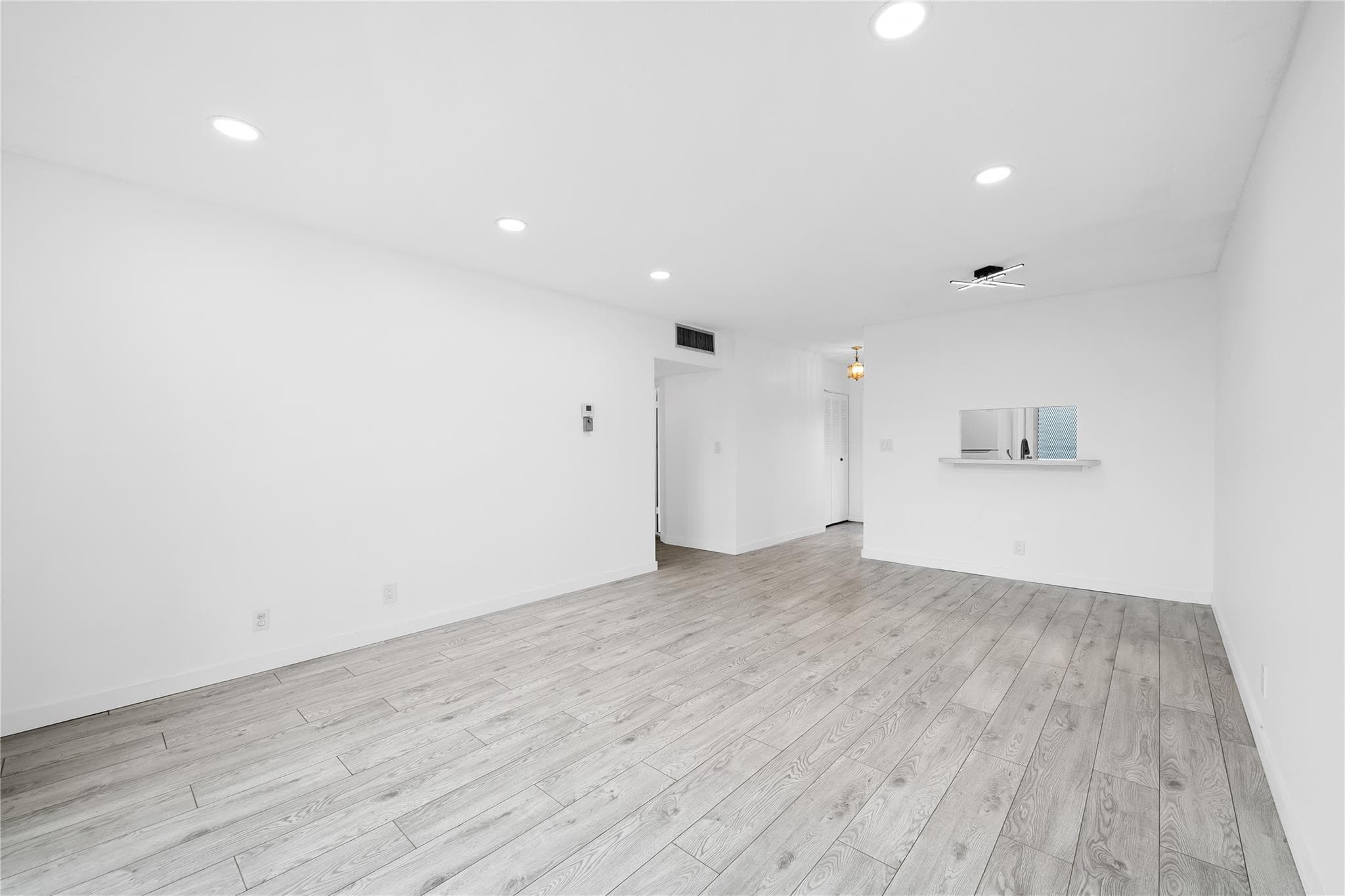 5031 W Oakland Park Boulevard 309, Lauderdale Lakes, FL 33313 — photo 15 of 23
