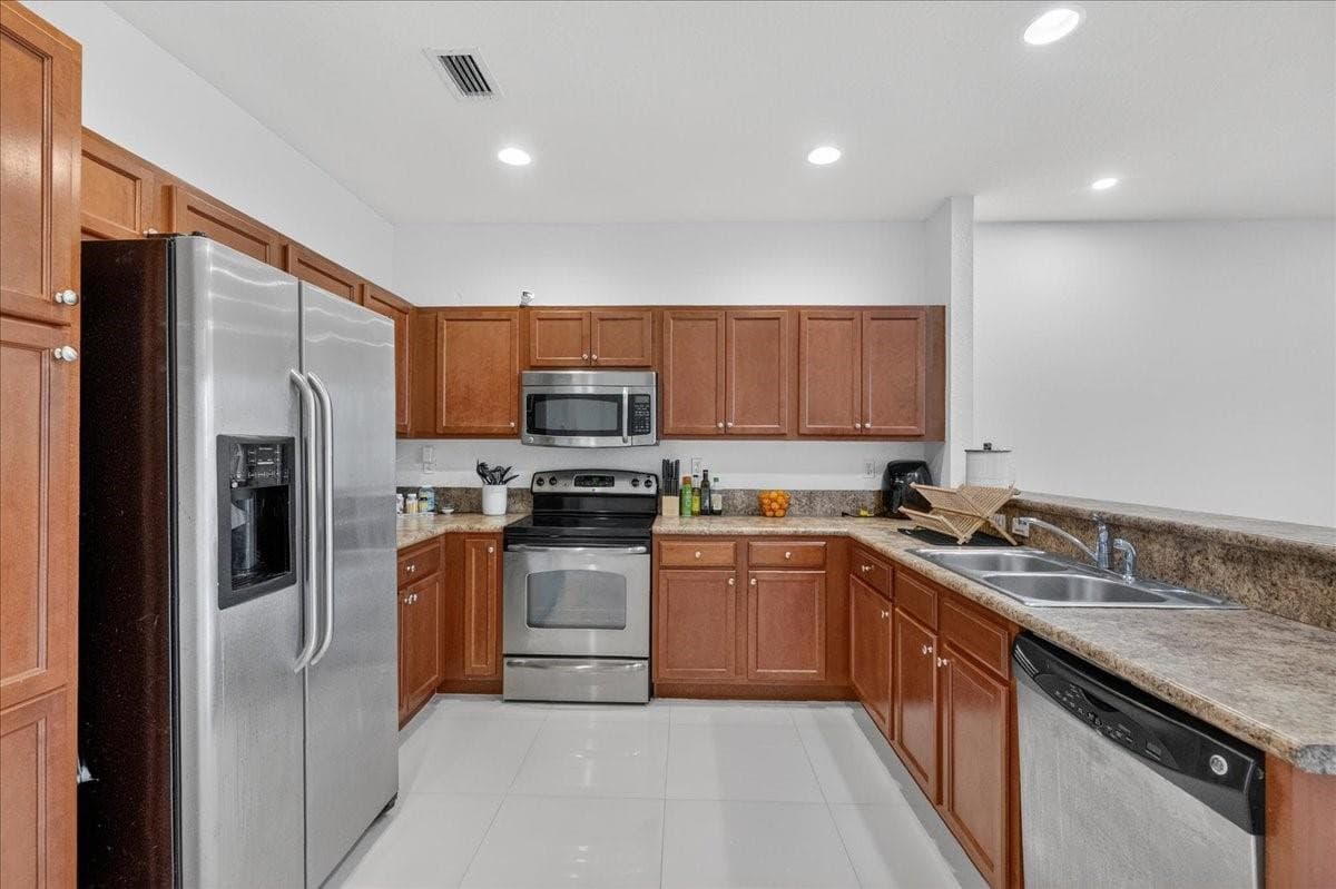 3262 NW 31st Terrace, Oakland Park, FL 33309 — photo 6 of 28