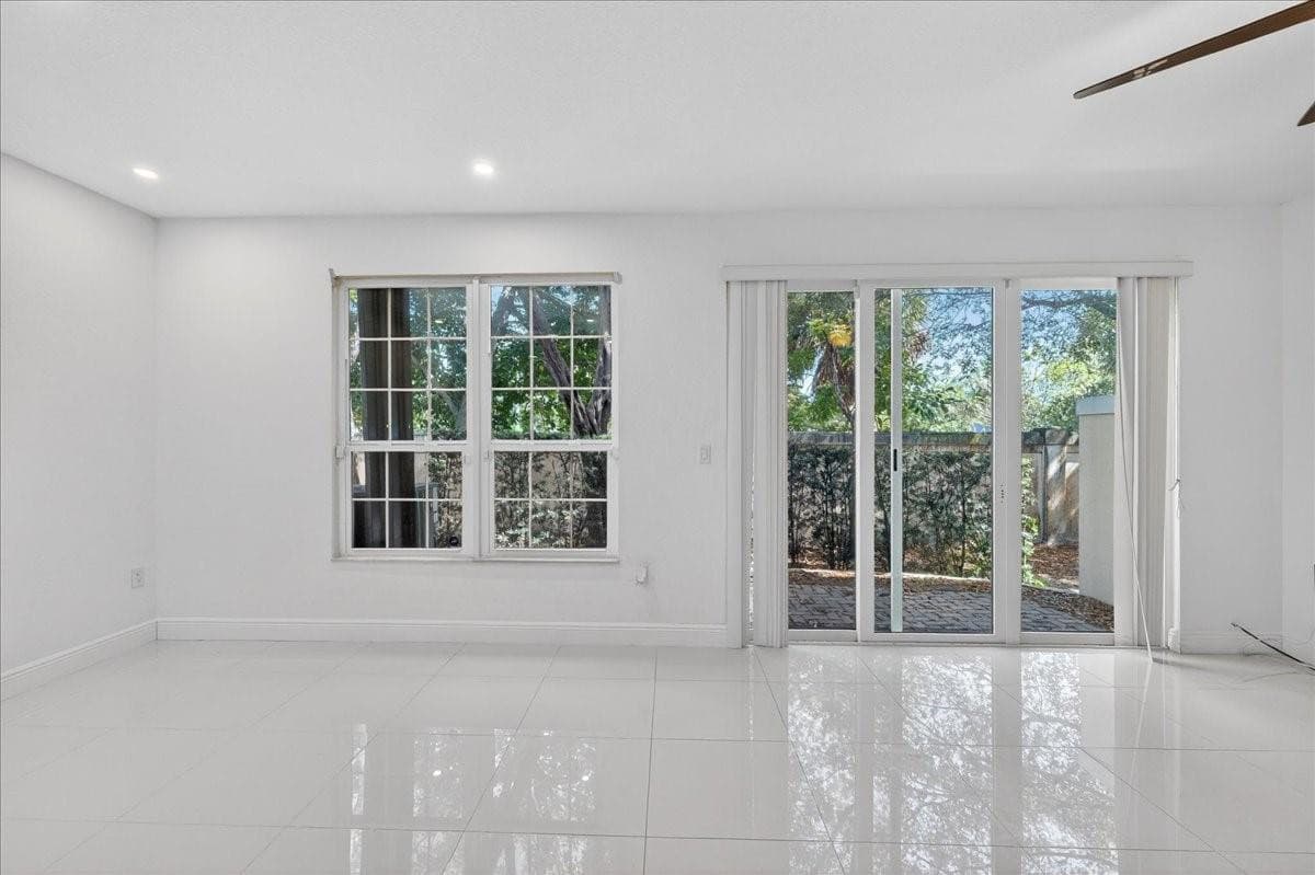 3262 NW 31st Terrace, Oakland Park, FL 33309 — photo 8 of 28