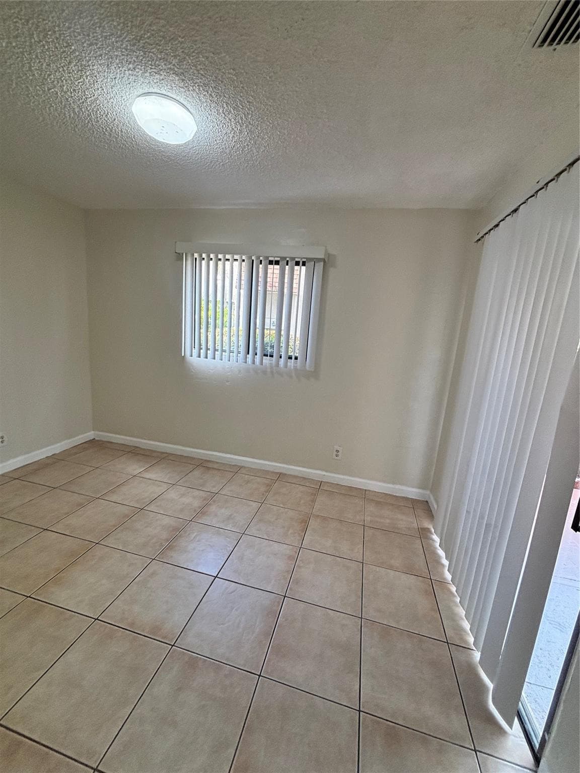 224 San Remo Boulevard 224, North Lauderdale, FL 33068 — photo 18 of 40