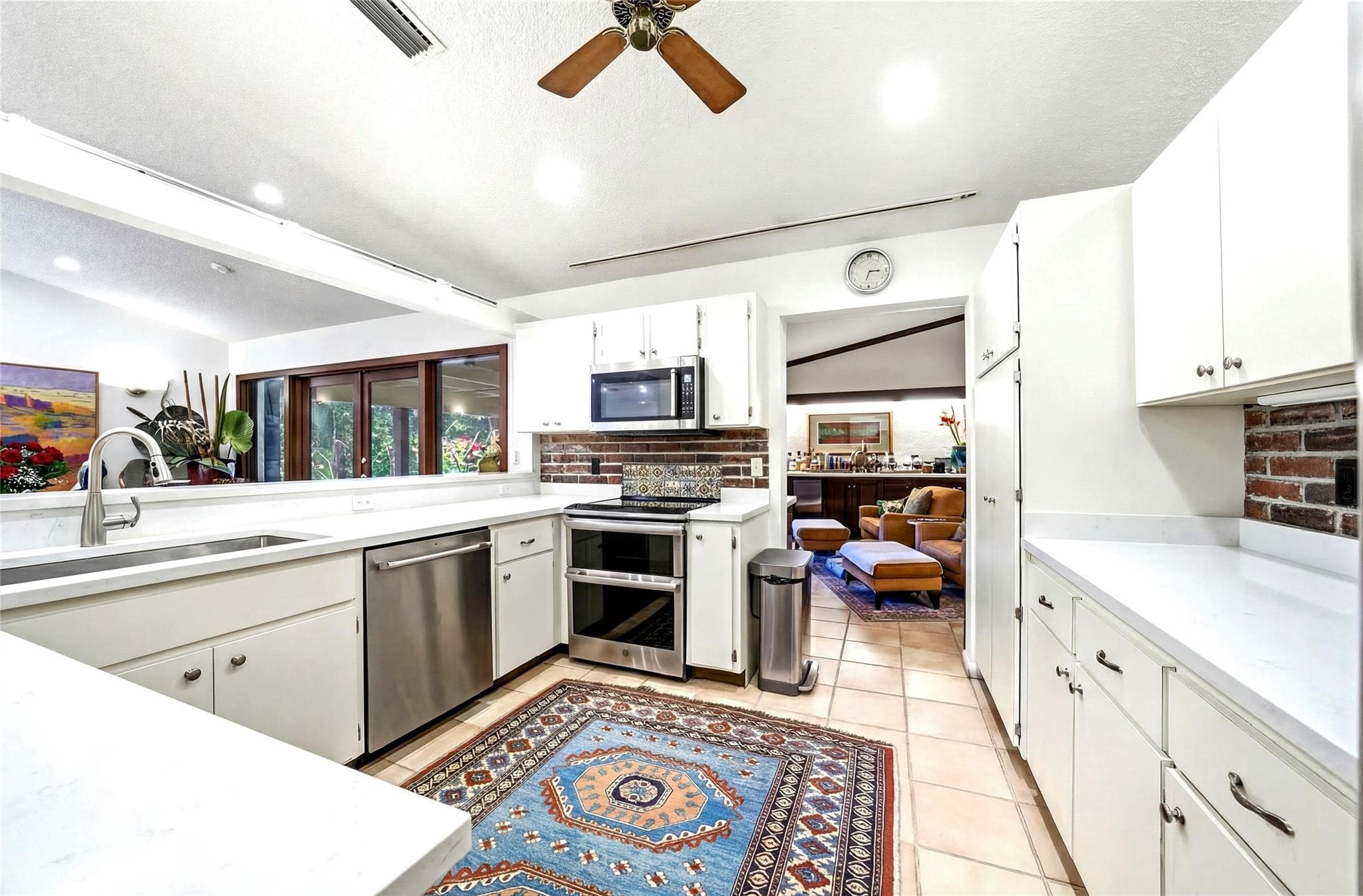 1711 SW 30th Place, Fort Lauderdale, FL 33315 — photo 11 of 47