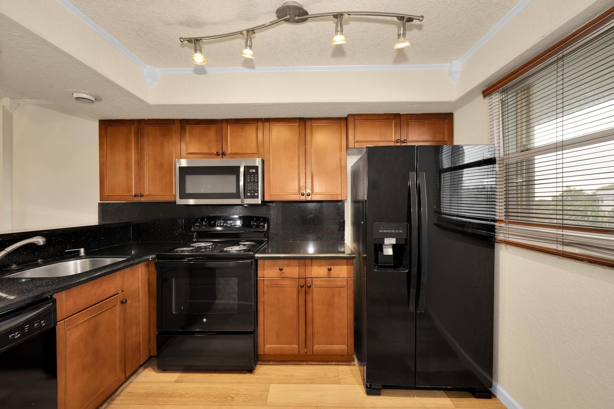 118 Royal Park Drive 4G, Oakland Park, FL 33309 — photo 11 of 31
