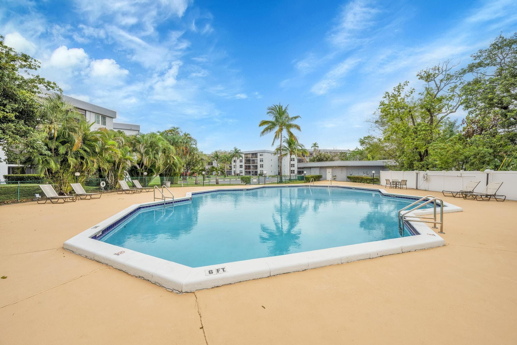 118 Royal Park Drive 4G, Oakland Park, FL 33309 — photo 27 of 31