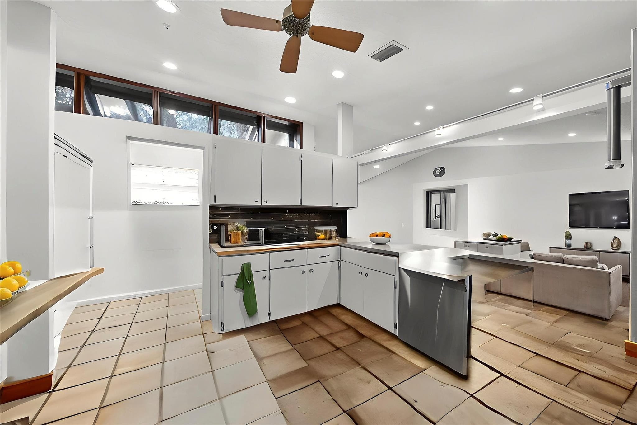 1711 SW 30th Place, Fort Lauderdale, FL 33315 — photo 16 of 42