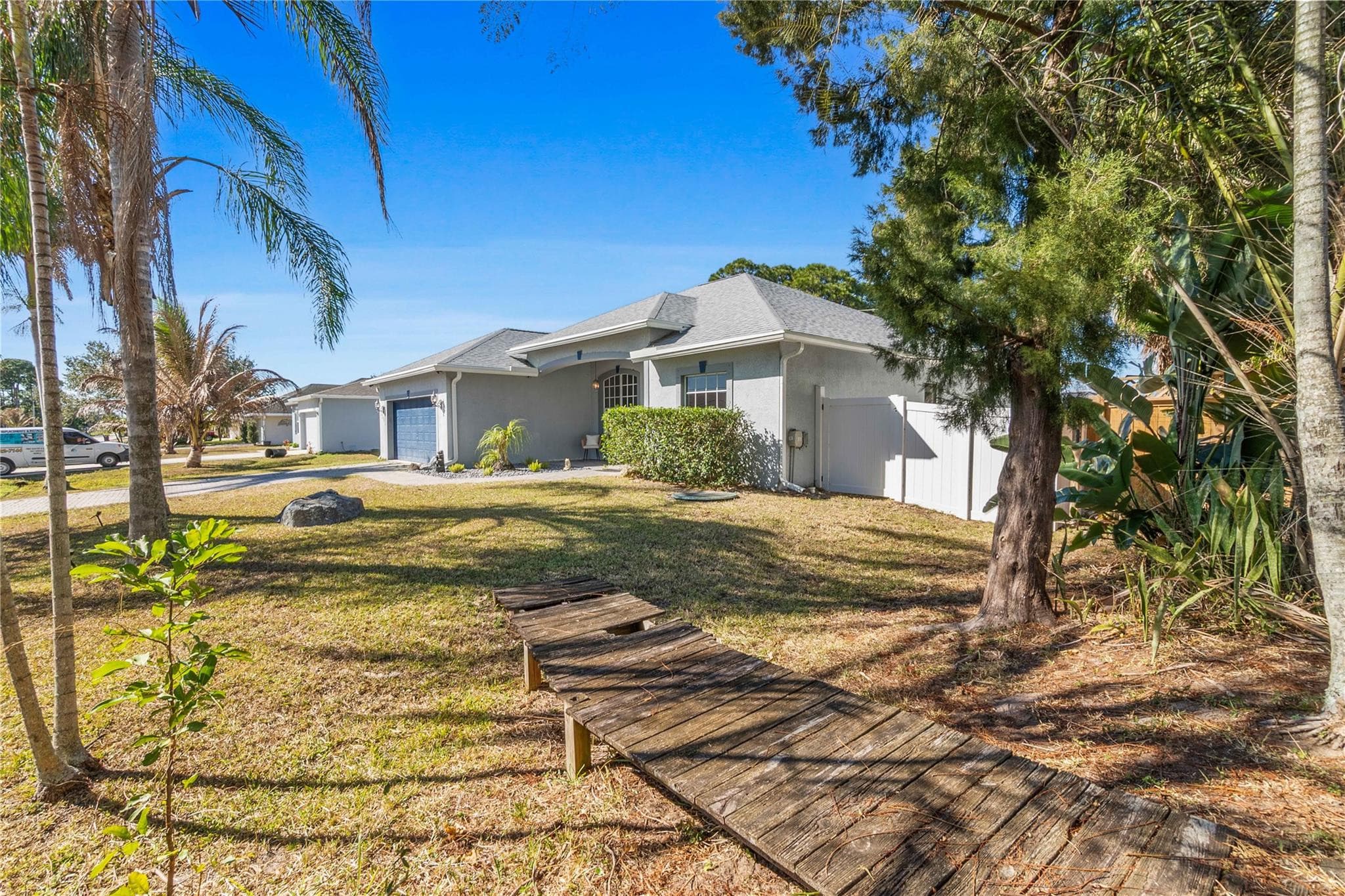 1209 SW Emerald Avenue, Port St. Lucie, FL 34953 — photo 5 of 57