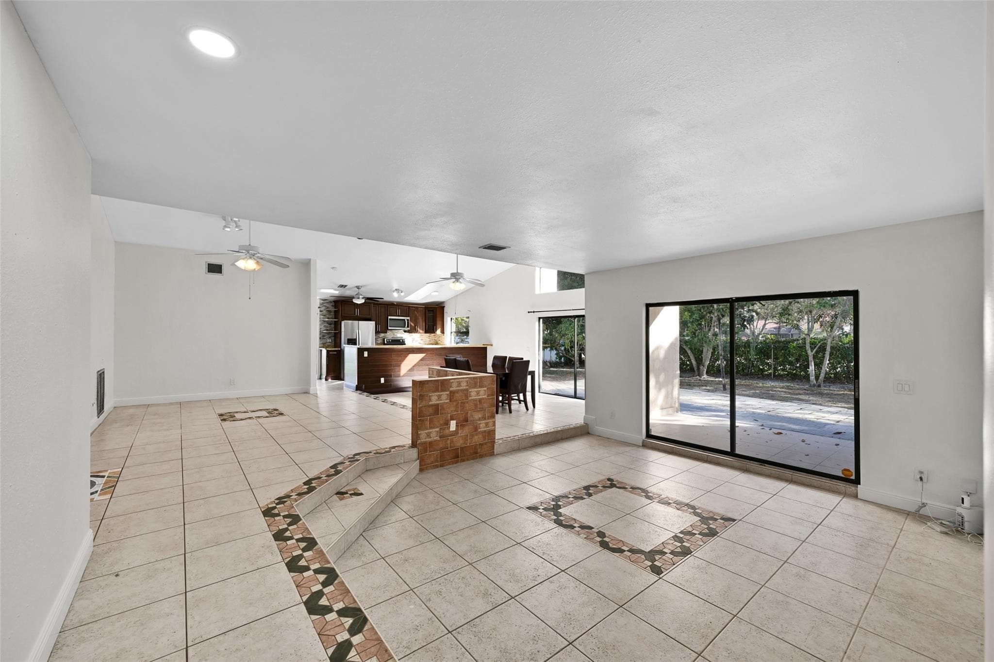 11136 NW 1st Place, Coral Springs, FL 33071 — photo 8 of 40