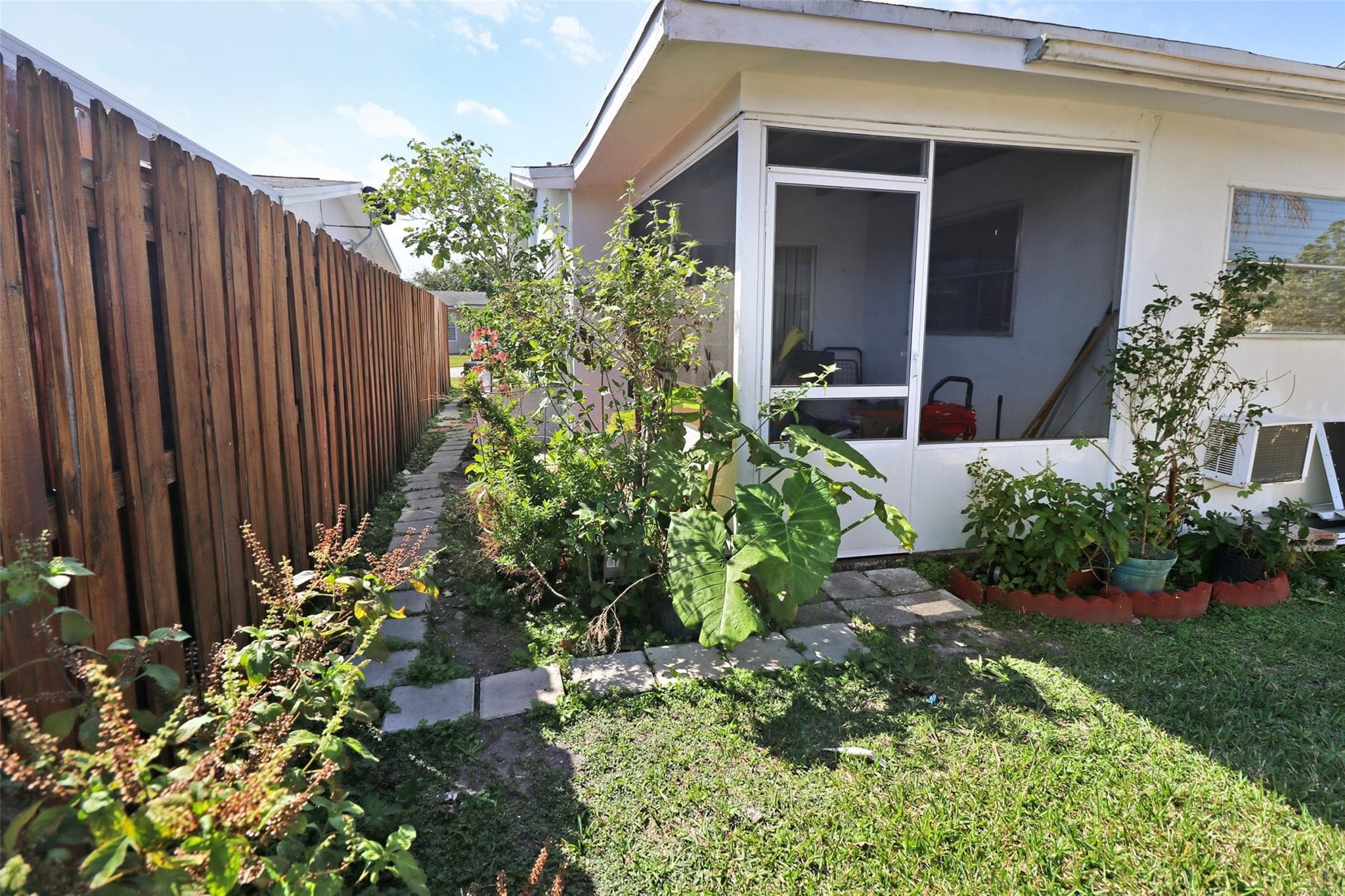 6715 NW 12th Street, Margate, FL 33063 — photo 5 of 12