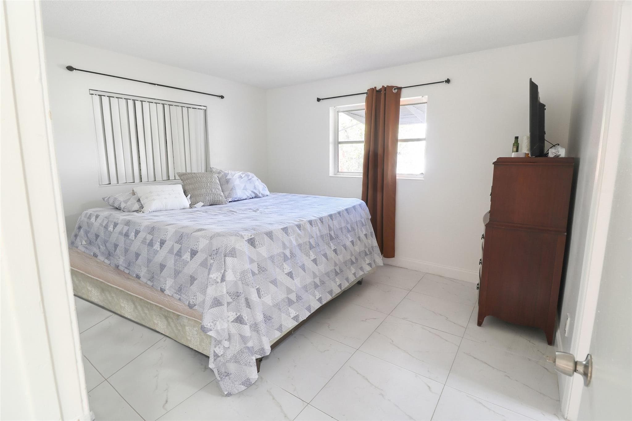 6715 NW 12th Street, Margate, FL 33063 — photo 8 of 12