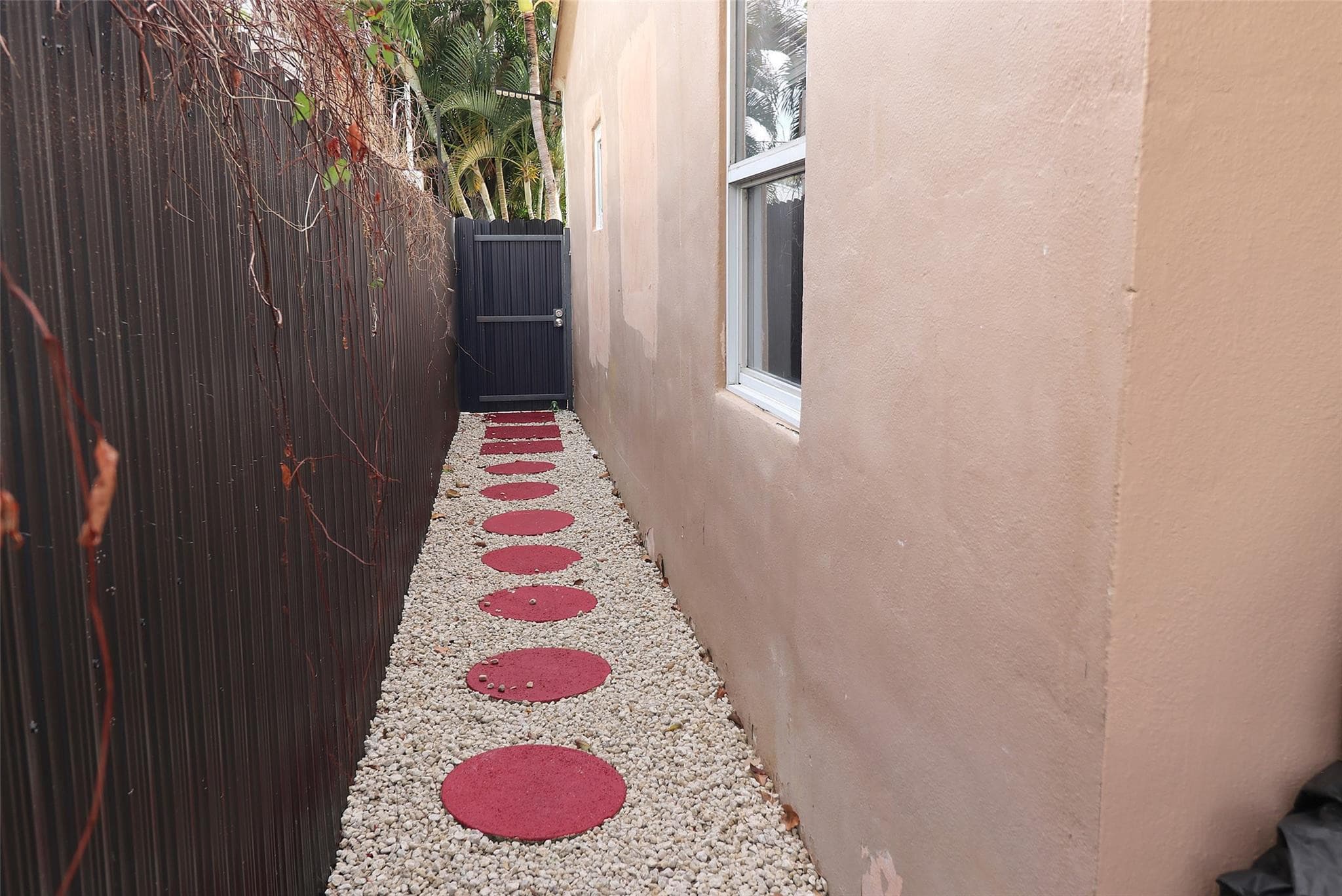 707 NE 15th Street, Fort Lauderdale, FL 33304 — photo 6 of 32