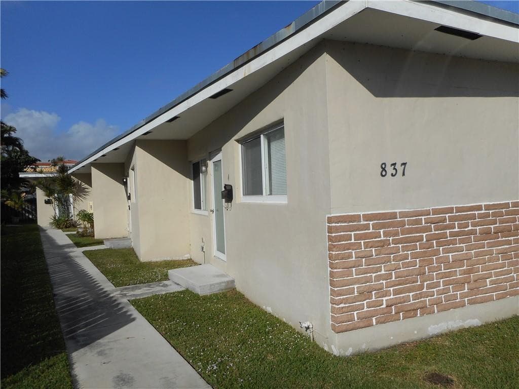 837 NE 17th Avenue, Fort Lauderdale, FL 33304 — photo 6 of 11