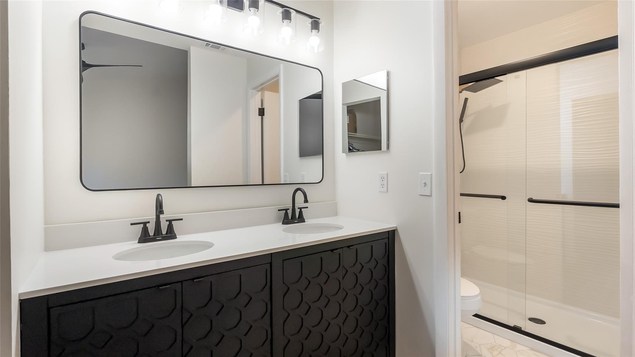 4979 NW 82nd Avenue 705, Fort Lauderdale, FL 33351 — photo 4 of 56