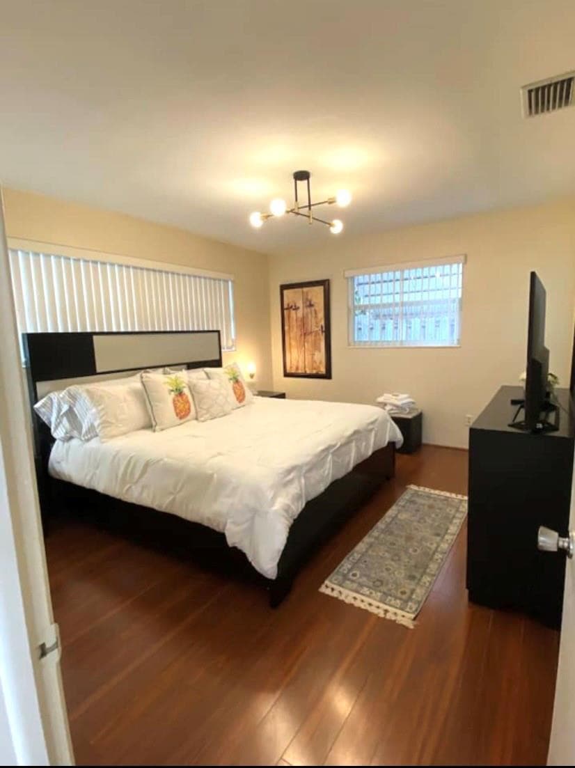 1641 NE 55th Street, Fort Lauderdale, FL 33334 — photo 23 of 32