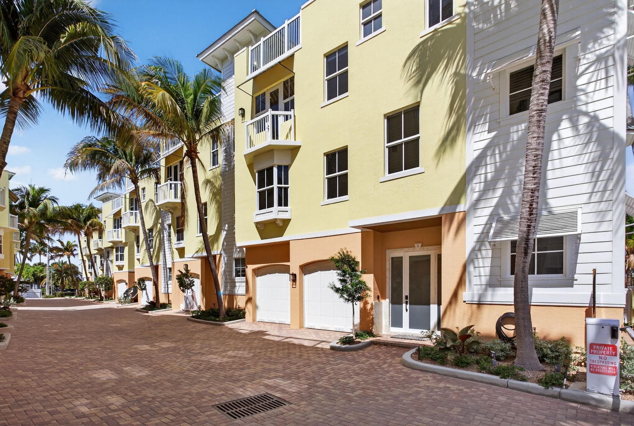 4332 Seagrape Drive 7, Lauderdale-By-The-Sea, FL 33308 — photo 1 of 27