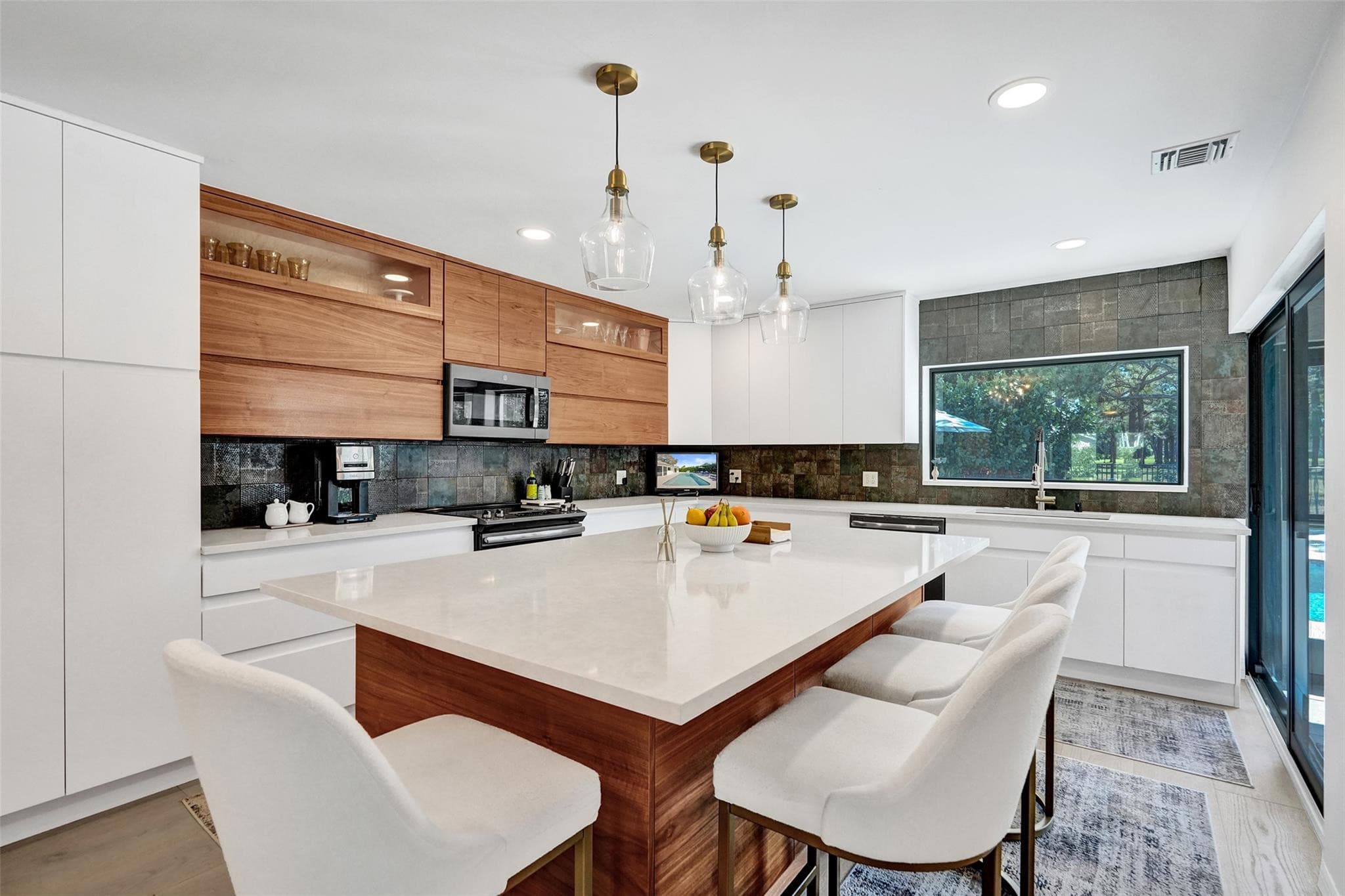 614 Lakewoode Circle W, Delray Beach, FL 33445 — photo 8 of 49