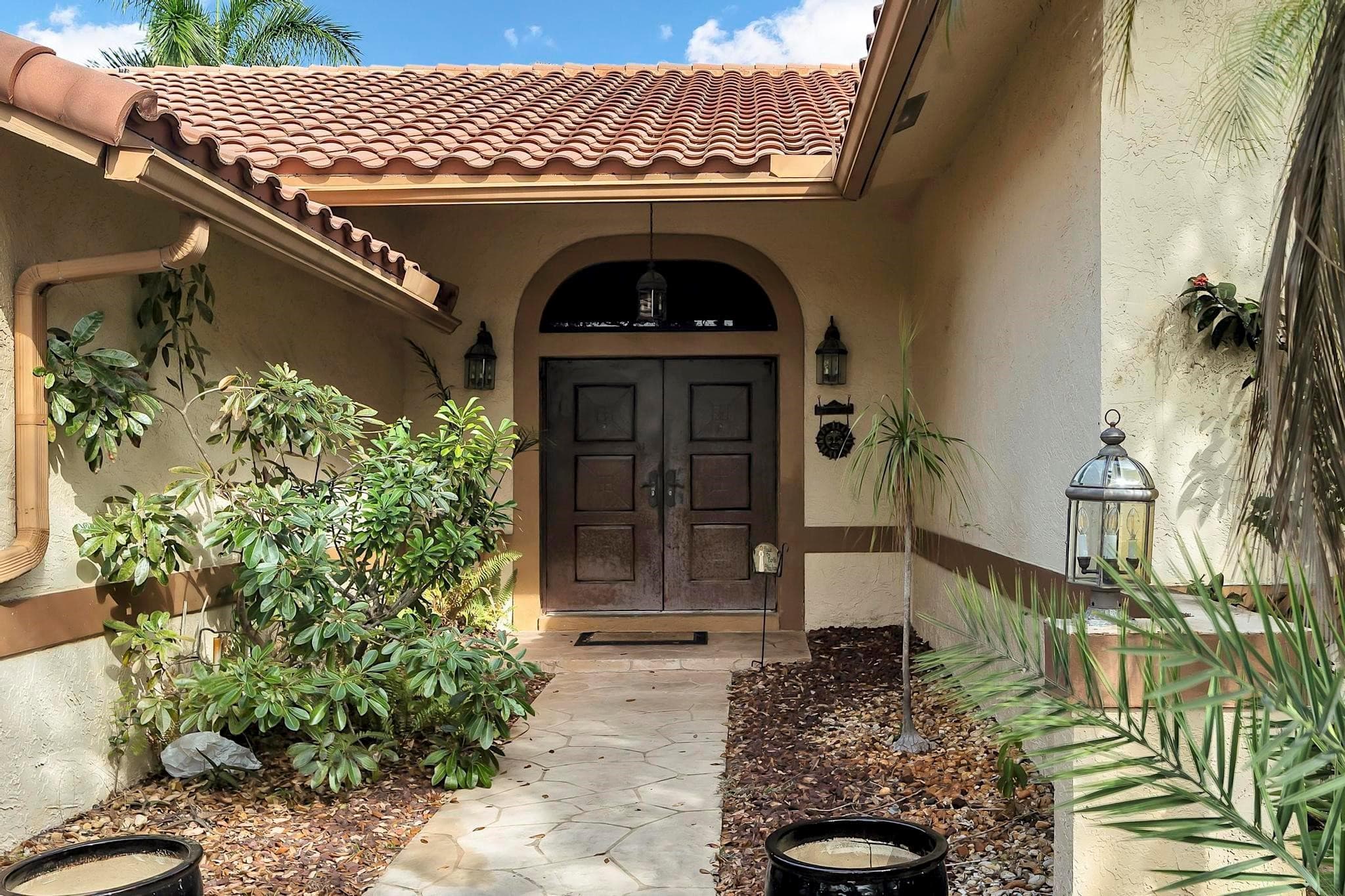 12121 NW 2nd Drive, Coral Springs, FL 33071 — photo 4 of 33