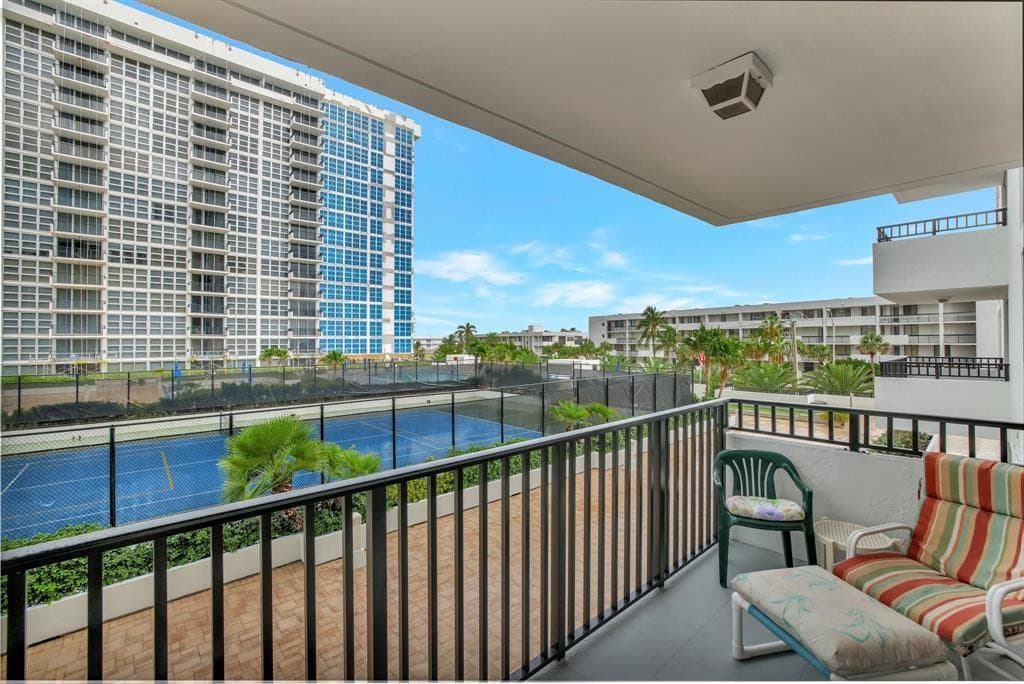 525 N Ocean Boulevard 522, Pompano Beach, FL 33062 — photo 14 of 43