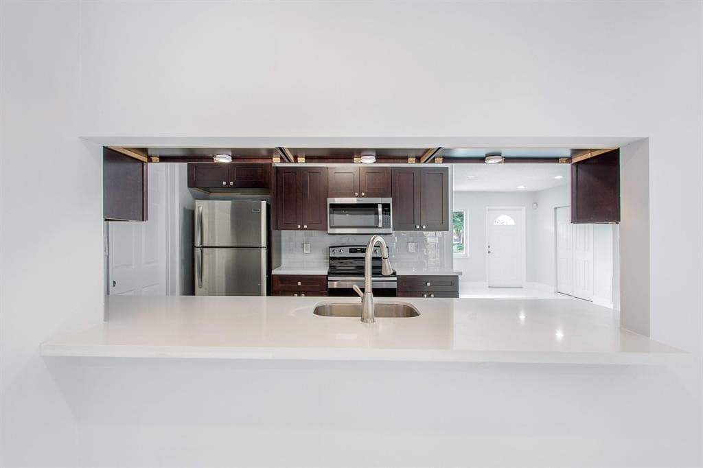 9611 Saddlebrook Drive, Boca Raton, FL 33496 — photo 10 of 15