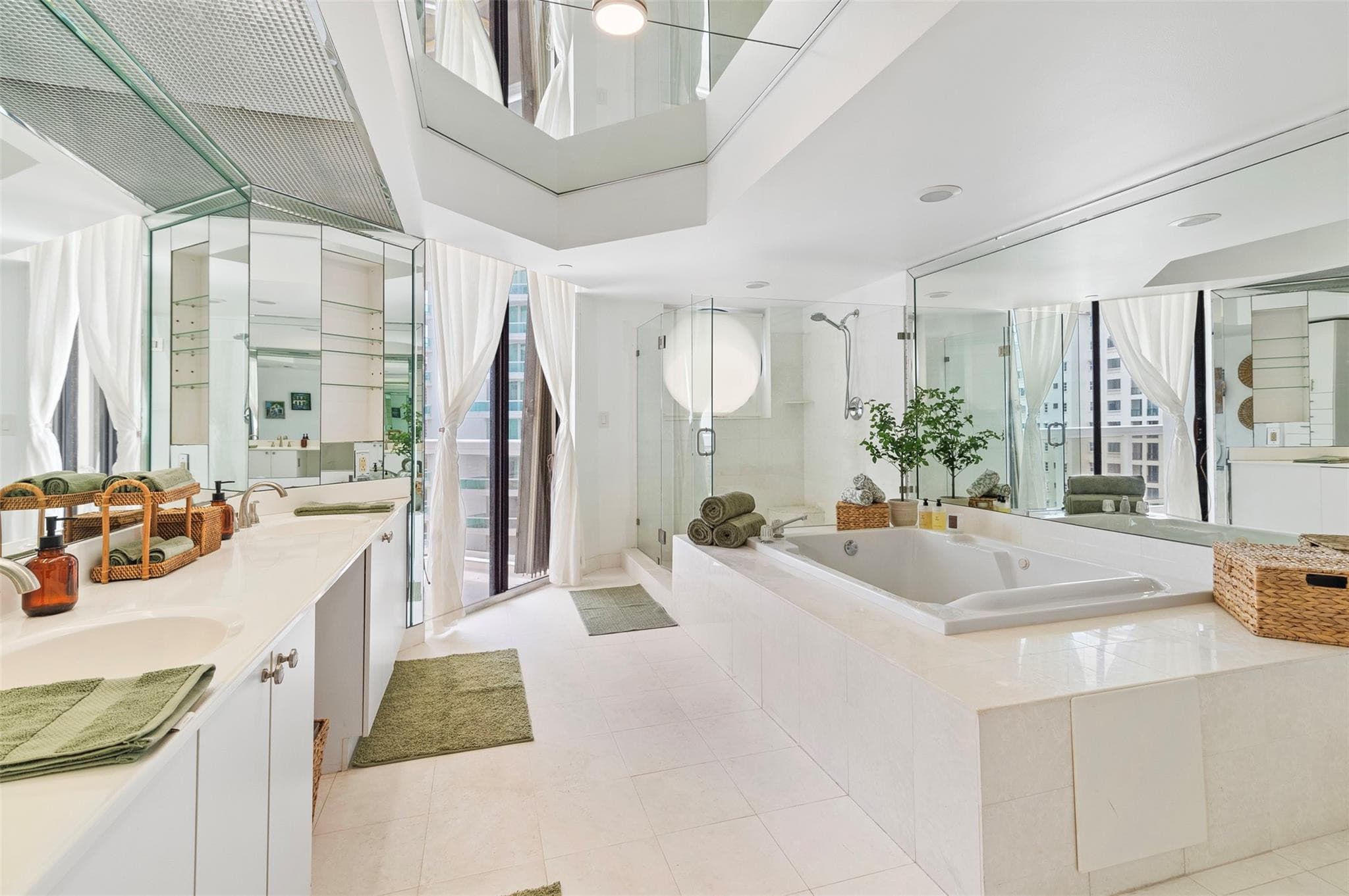 20185 E Country Club Drive 901, Aventura, FL 33180 — photo 26 of 70