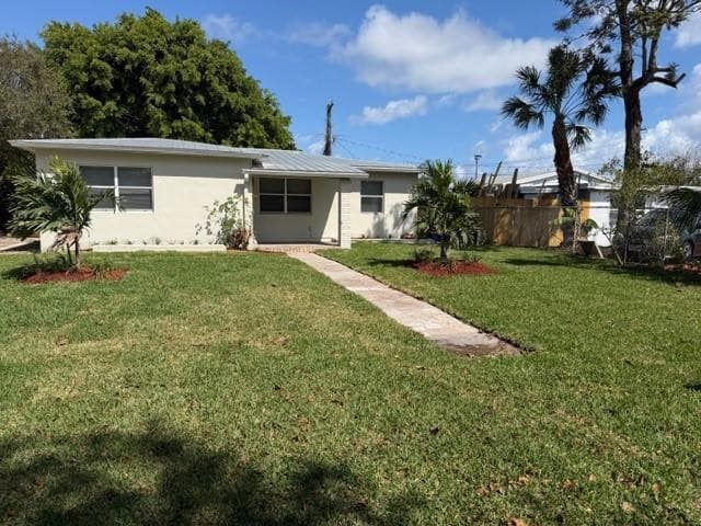 141 SE 7th Avenue, Boynton Beach, FL 33435 — photo 1 of 7