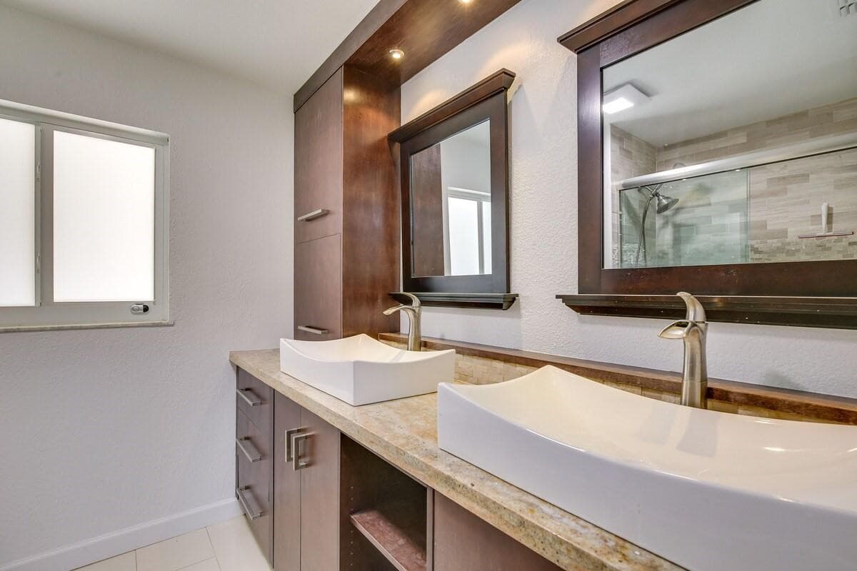3530 NE 13th Avenue, Oakland Park, FL 33334 — photo 10 of 23