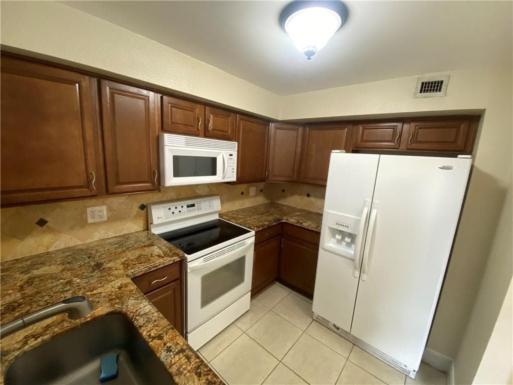 4235 N University Drive 301, Sunrise, FL 33351 — photo 5 of 55