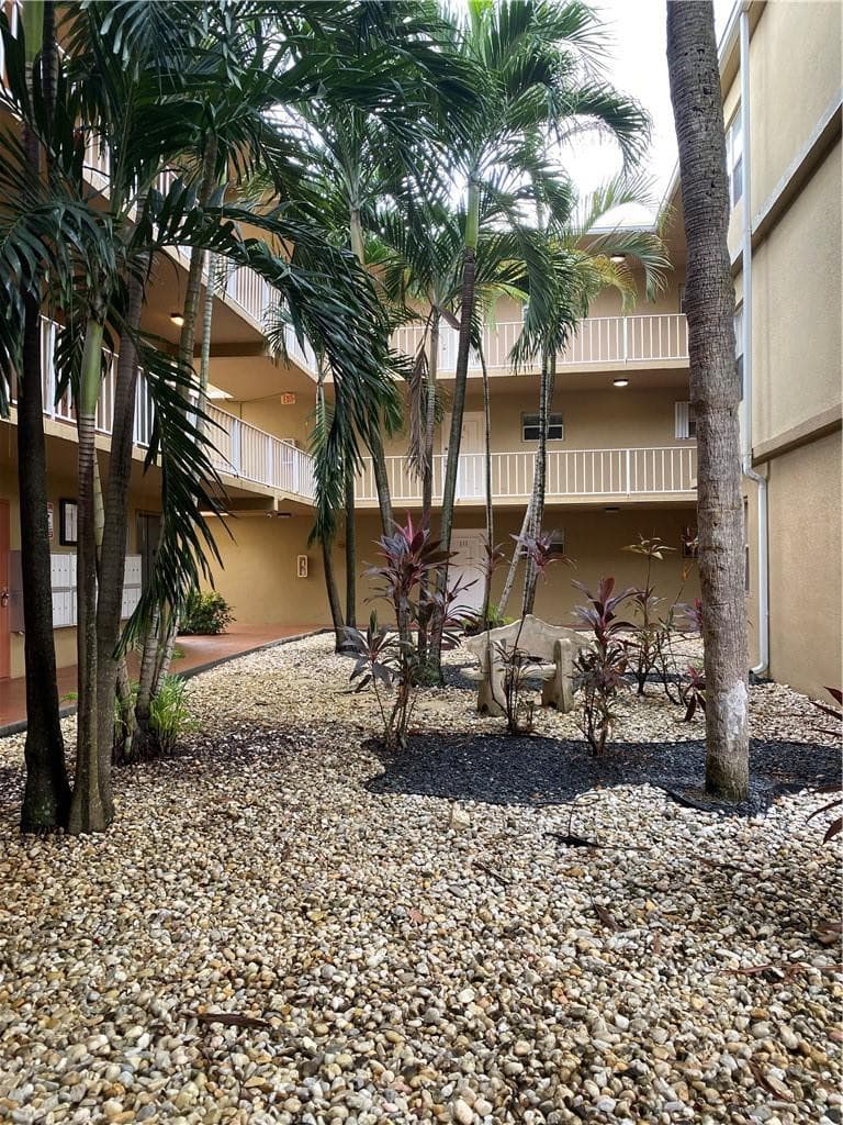 4235 N University Drive 301, Sunrise, FL 33351 — photo 38 of 55