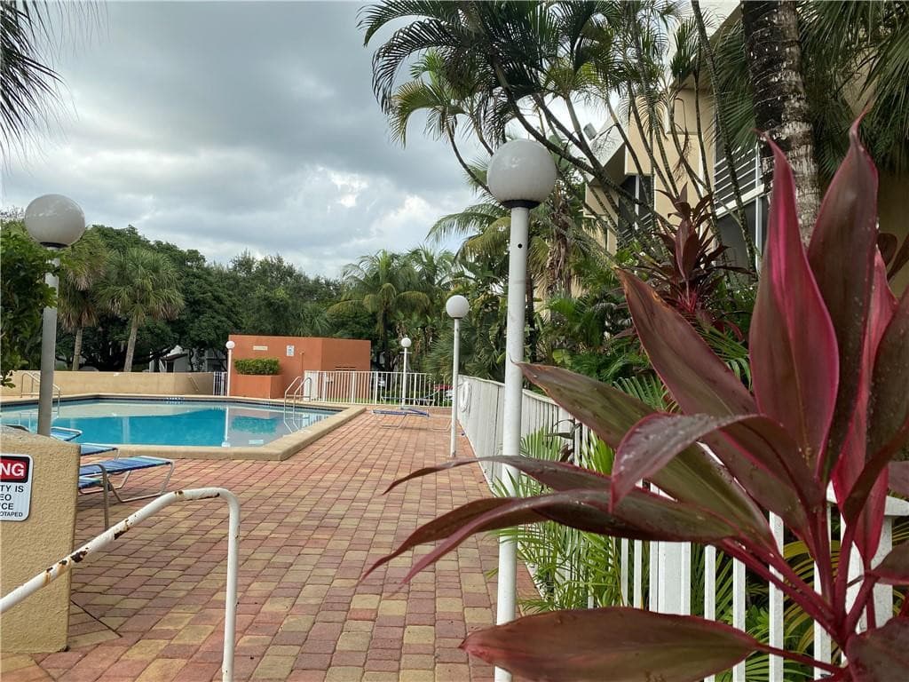 4235 N University Drive 301, Sunrise, FL 33351 — photo 47 of 55