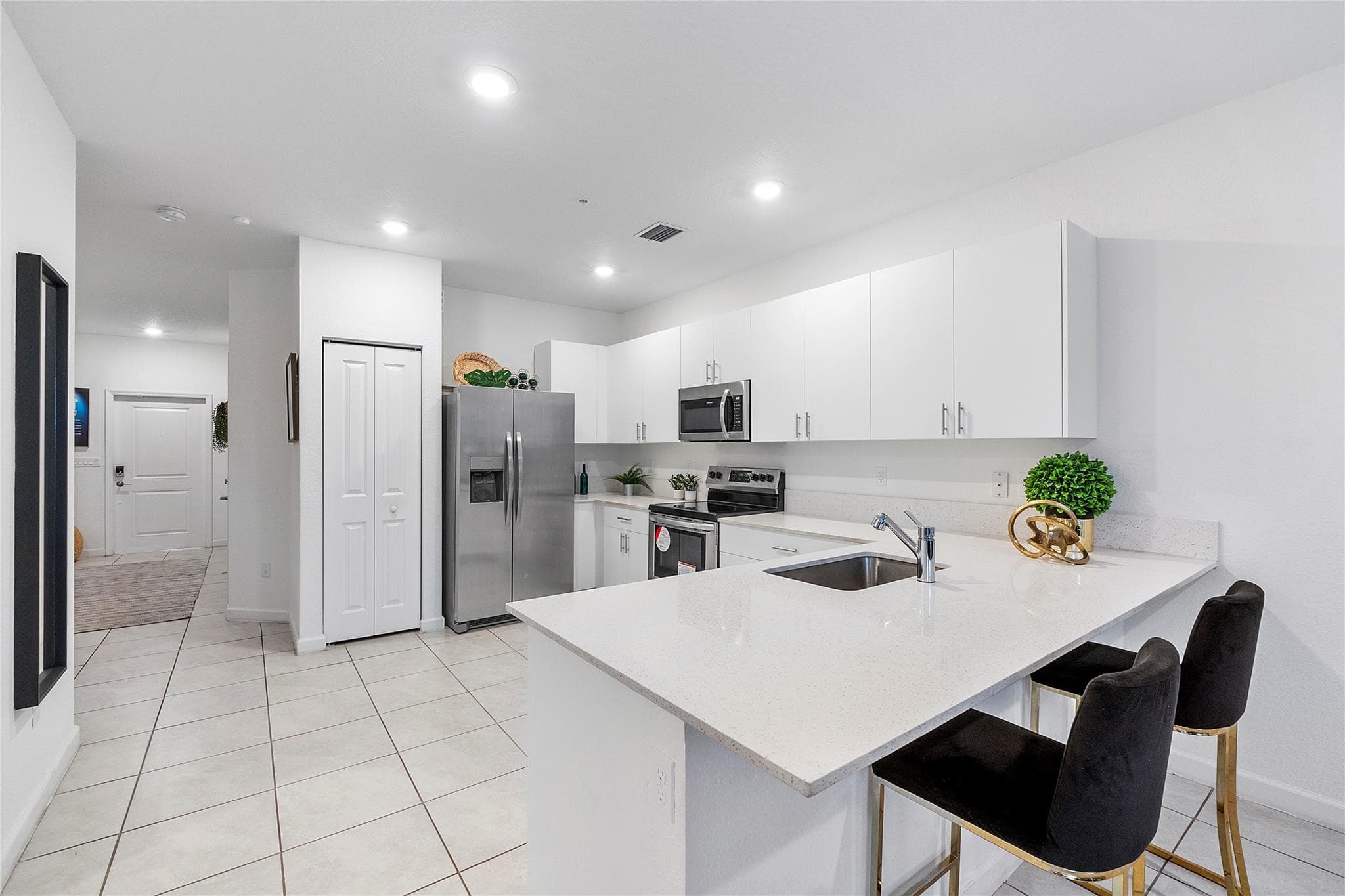 15987 SW 2nd Place 1, Pembroke Pines, FL 33027 — photo 9 of 29