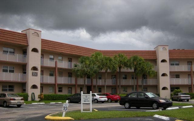 8040 N Sunrise Lakes Drive 303, Fort Lauderdale, FL 33322 — photo 1 of 22