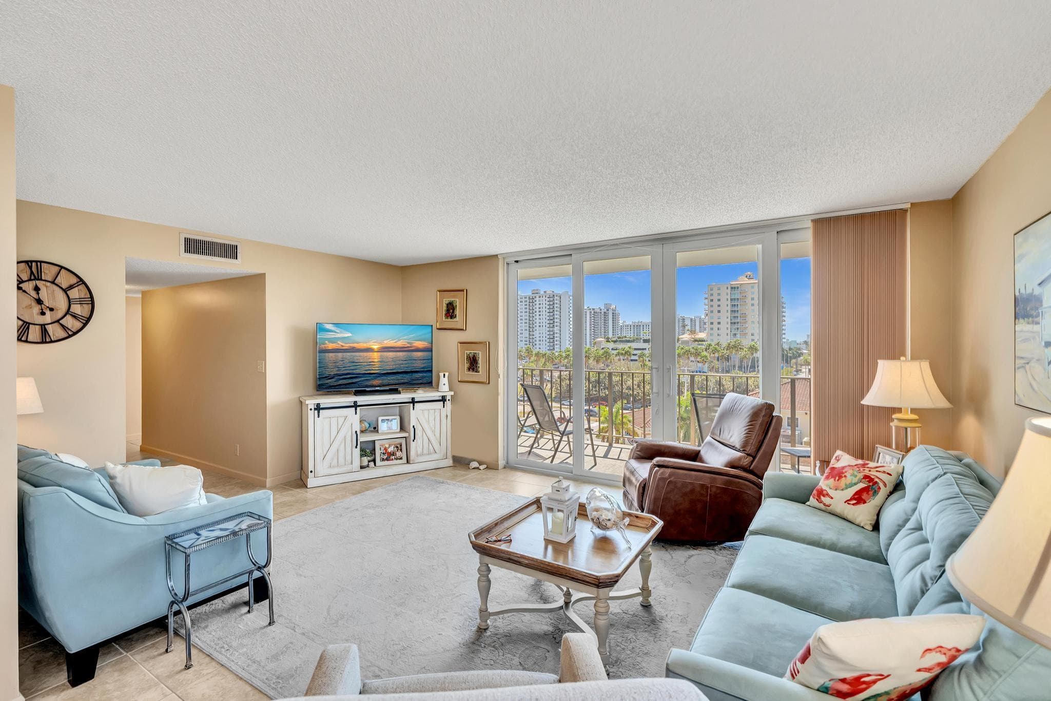 3233 NE 32nd Avenue 703, Fort Lauderdale, FL 33308 — photo 19 of 68