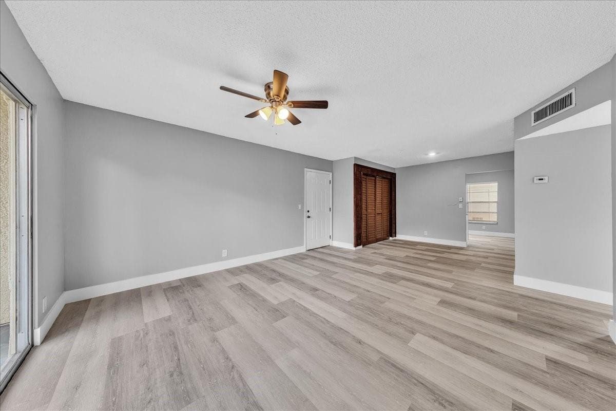 1500 N Congress Avenue C31, West Palm Beach, FL 33401 — photo 10 of 39