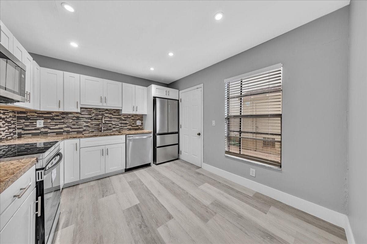 1500 N Congress Avenue C31, West Palm Beach, FL 33401 — photo 11 of 39