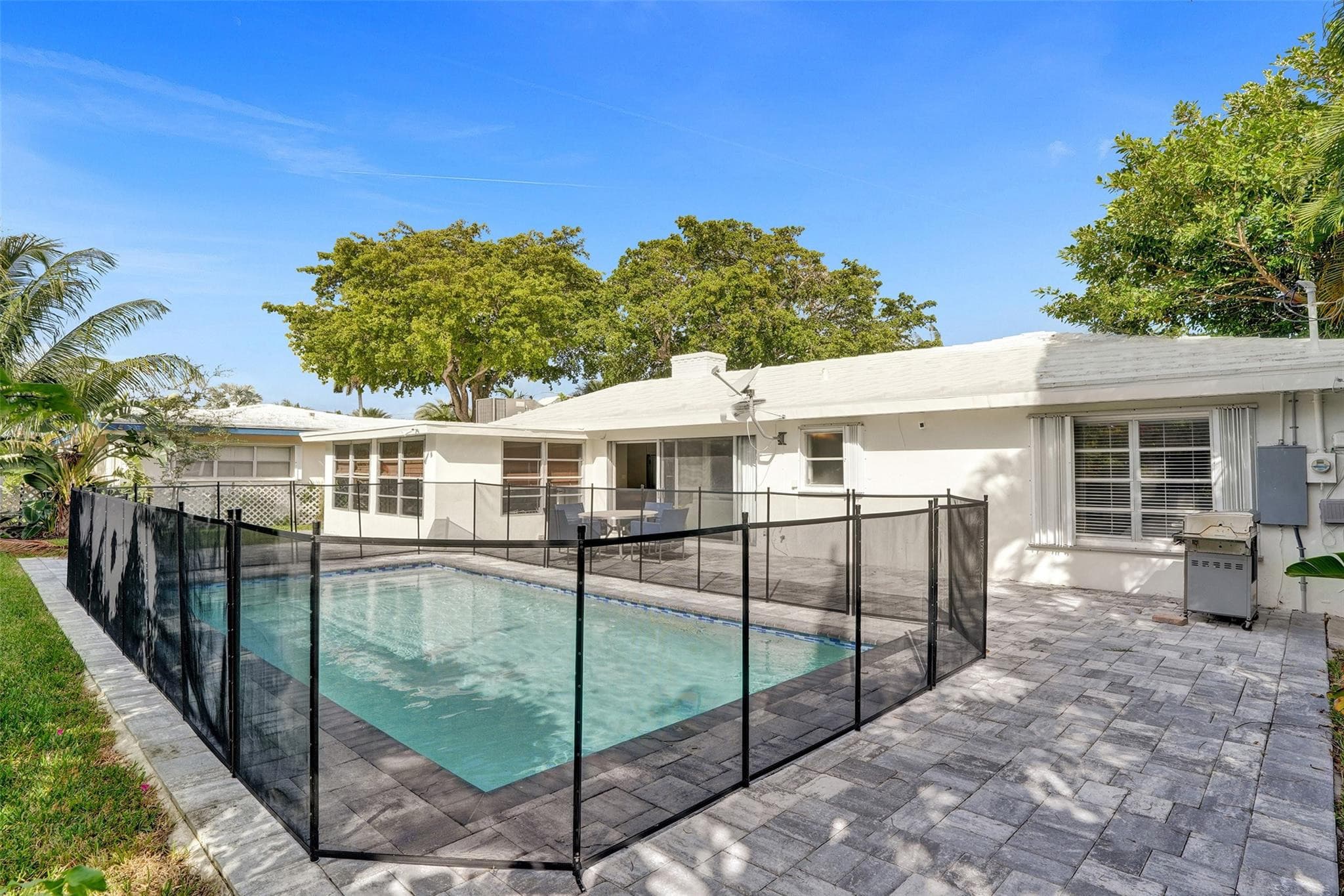 260 Allenwood Drive, Lauderdale-By-The-Sea, FL 33308 — photo 3 of 67